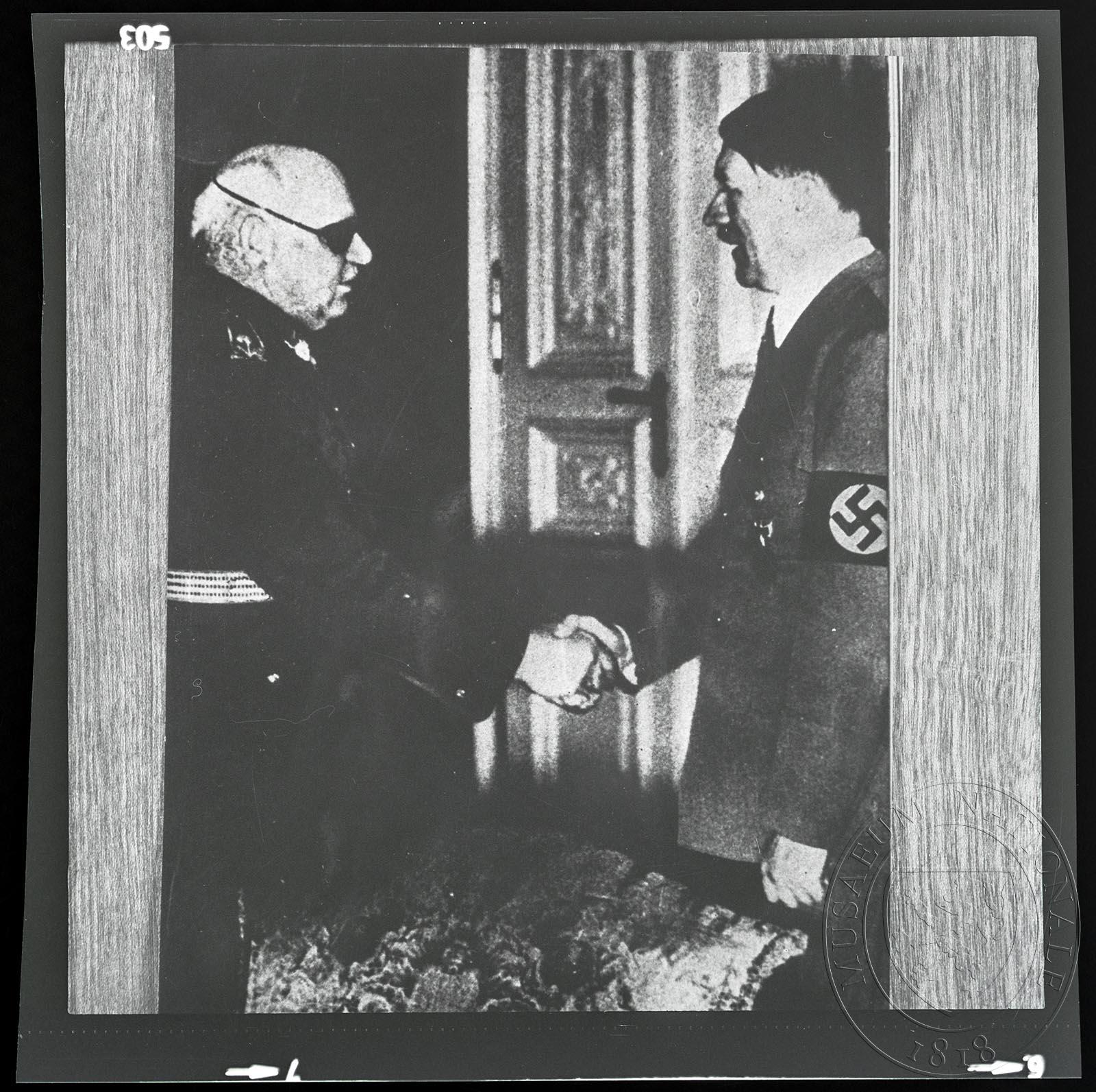 Náhledový obrázek Fotografie, Jan Syrový a Adolf Hitler - 1
