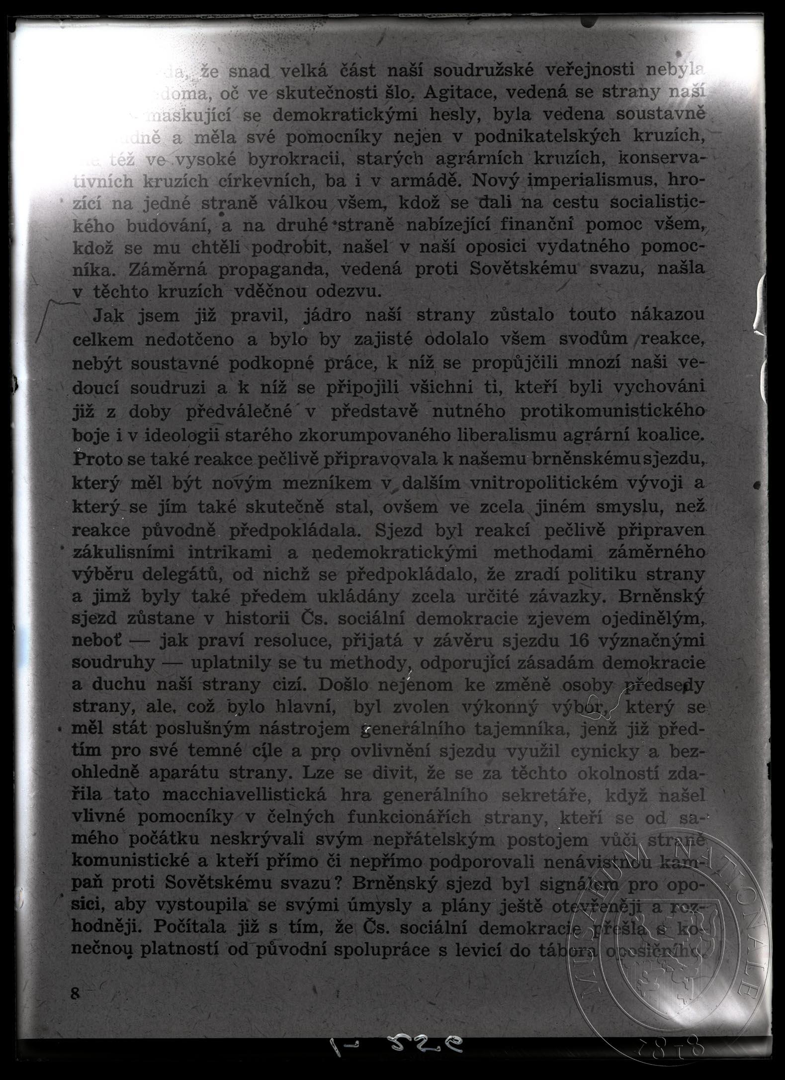 Náhledový obrázek Strana textu, publikace. Zatržený odstavec o situaci v Čs. sociální demokracii. - 1
