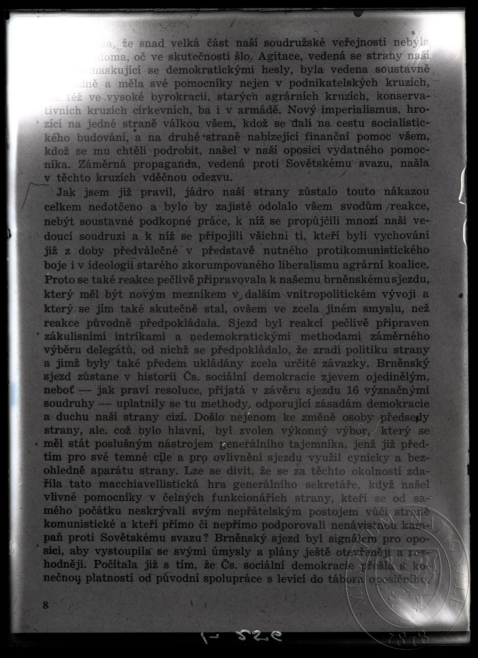 Obrázek Strana textu, publikace. Zatržený odstavec o situaci v Čs. sociální demokracii.