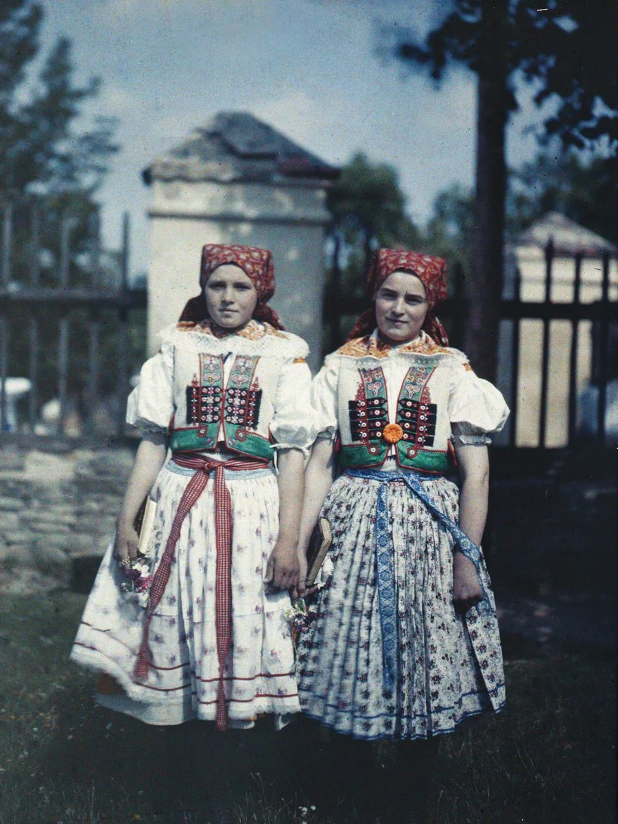 Náhledový obrázek předmětu Velká [nad Veličkou], děvčata