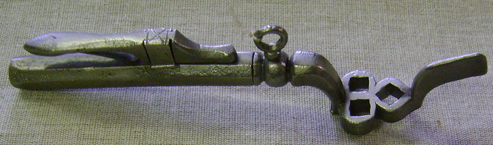 Náhledový obrázek Klíč k pušce - 2