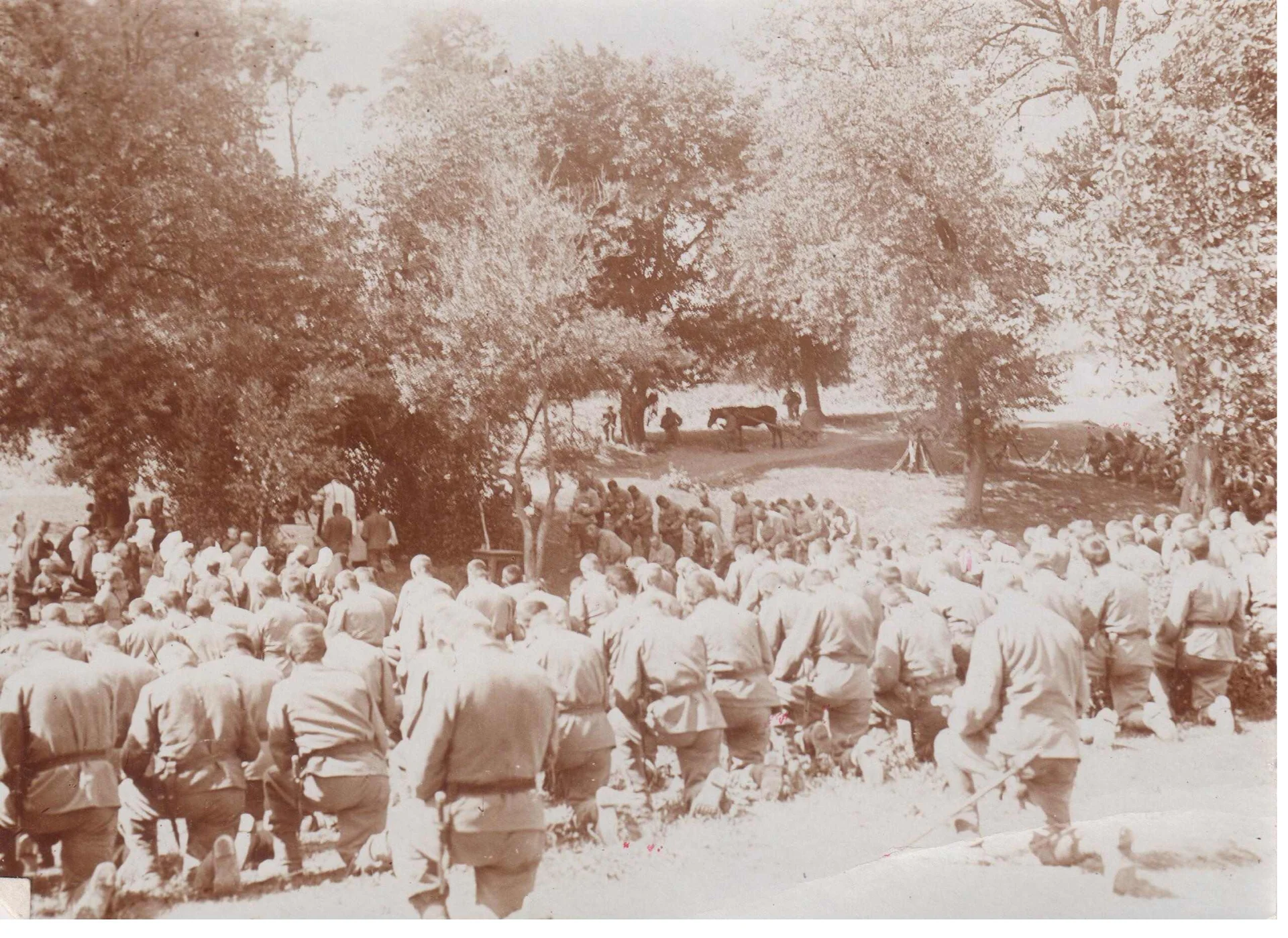 Náhledový obrázek předmětu Fotografie z rakousko-uherské polní bohoslužby