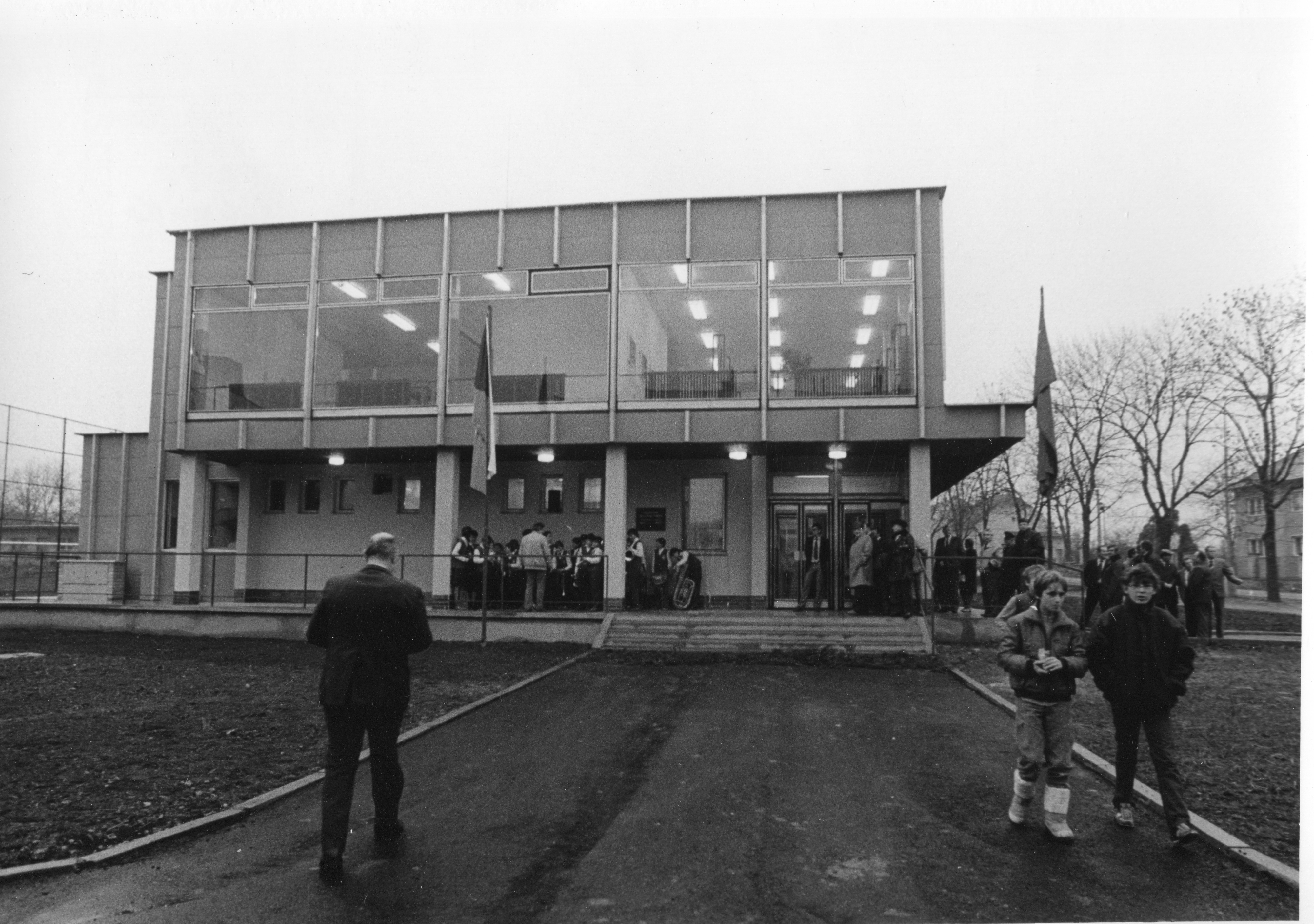 Náhledový obrázek Fotografie "Otevření víceúčelového společenského zařízení v Netolicích" - 1