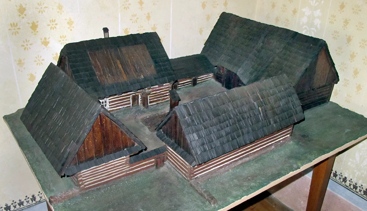 Náhledový obrázek předmětu Model usedlosti v Holeltíně