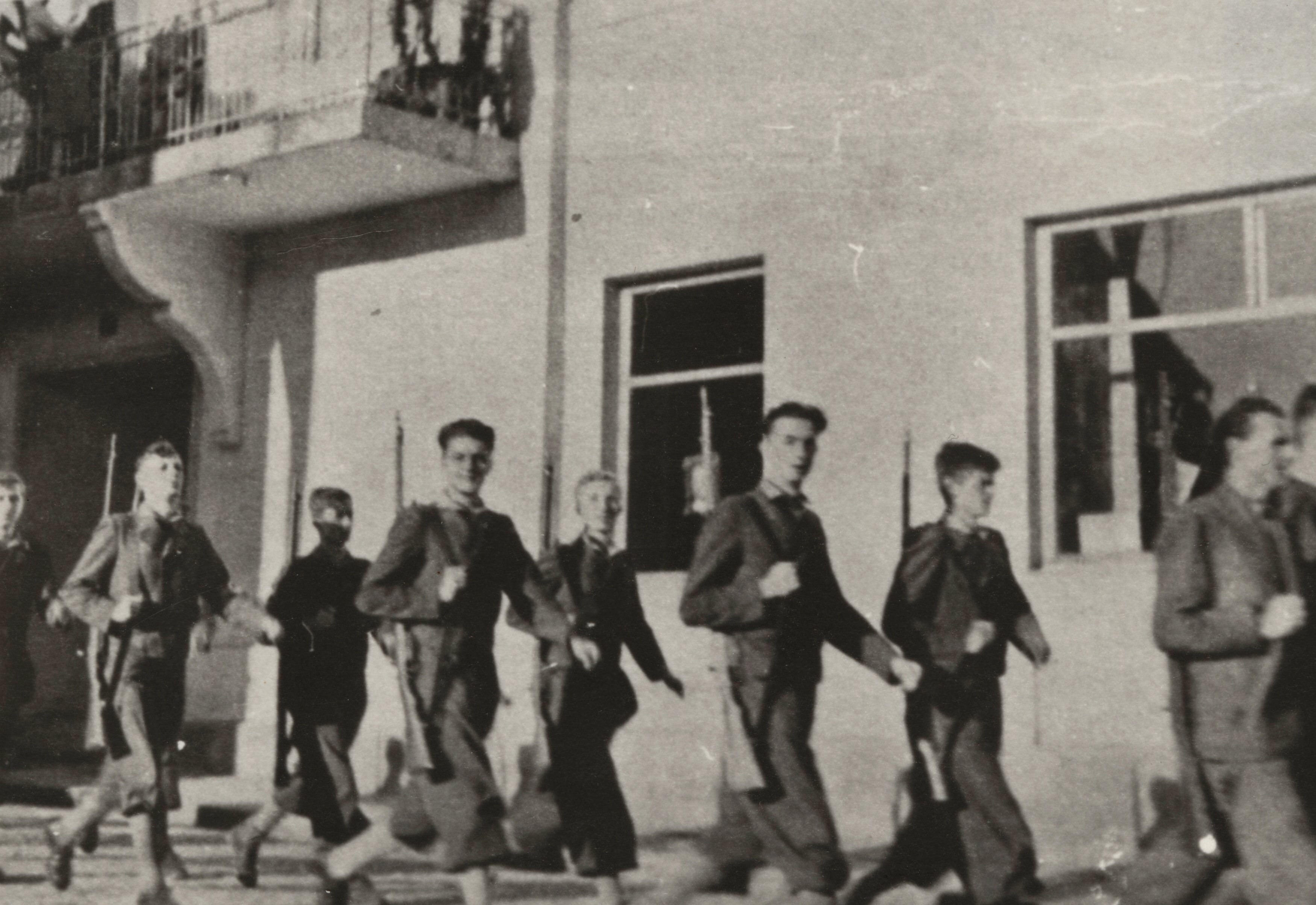 Náhledový obrázek Pochod Hitlerjugend v říjnu r. 1938 (čb. reprofoto) - 1