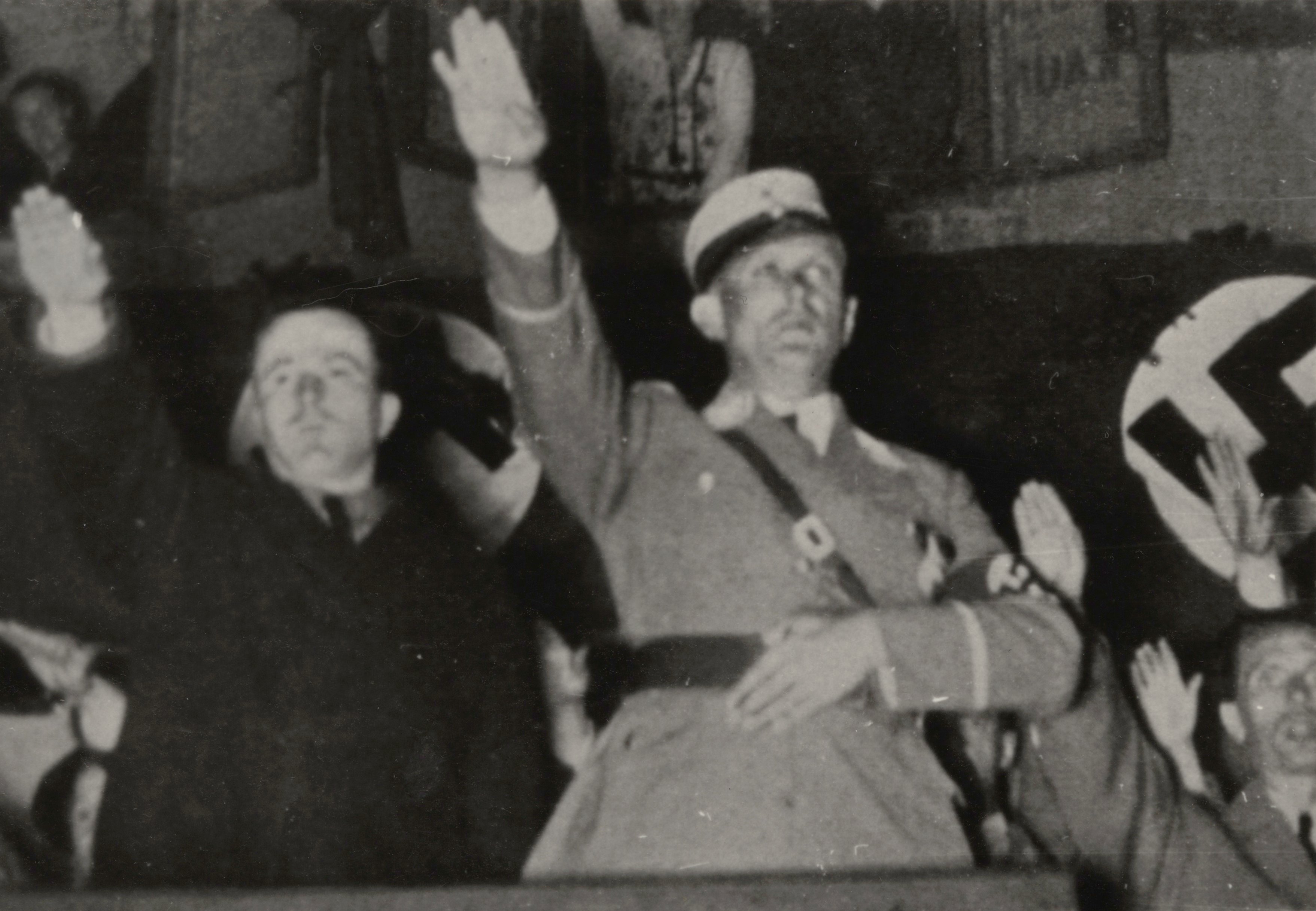 Náhledový obrázek Noční přehlídka SdFK v Jeseníku r. 1938 (reprofoto) - 1