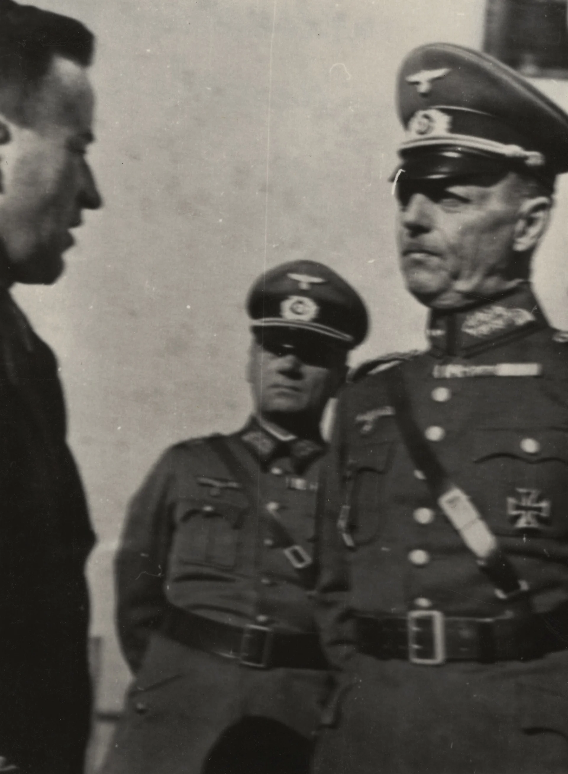 Náhledový obrázek předmětu W. Jaroschek a generál von Rundstedt v r. 1938 (reprofoto)