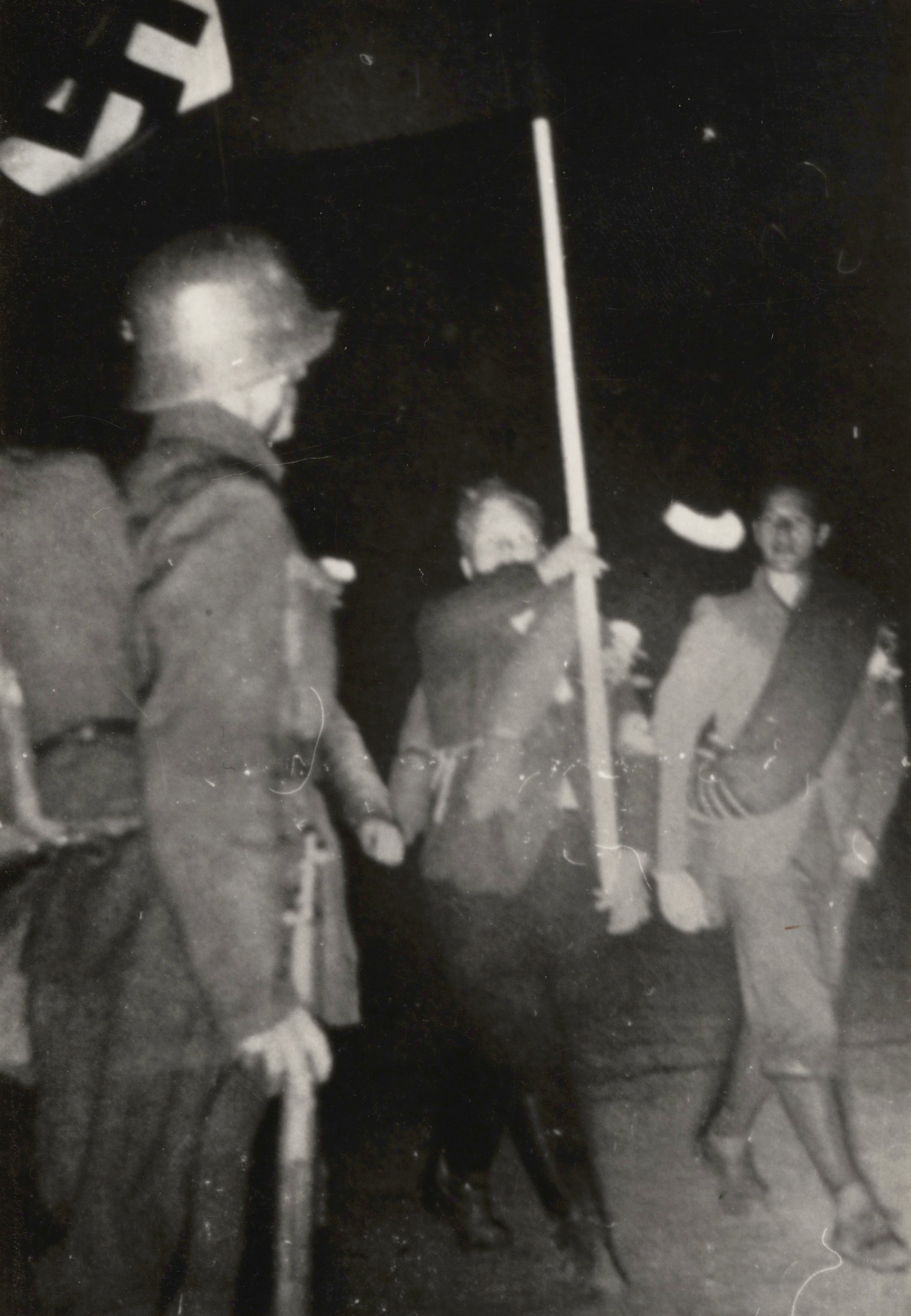 Náhledový obrázek Noční přehlídka SdFK v Jeseníku r. 1938 (reprofoto) - 1