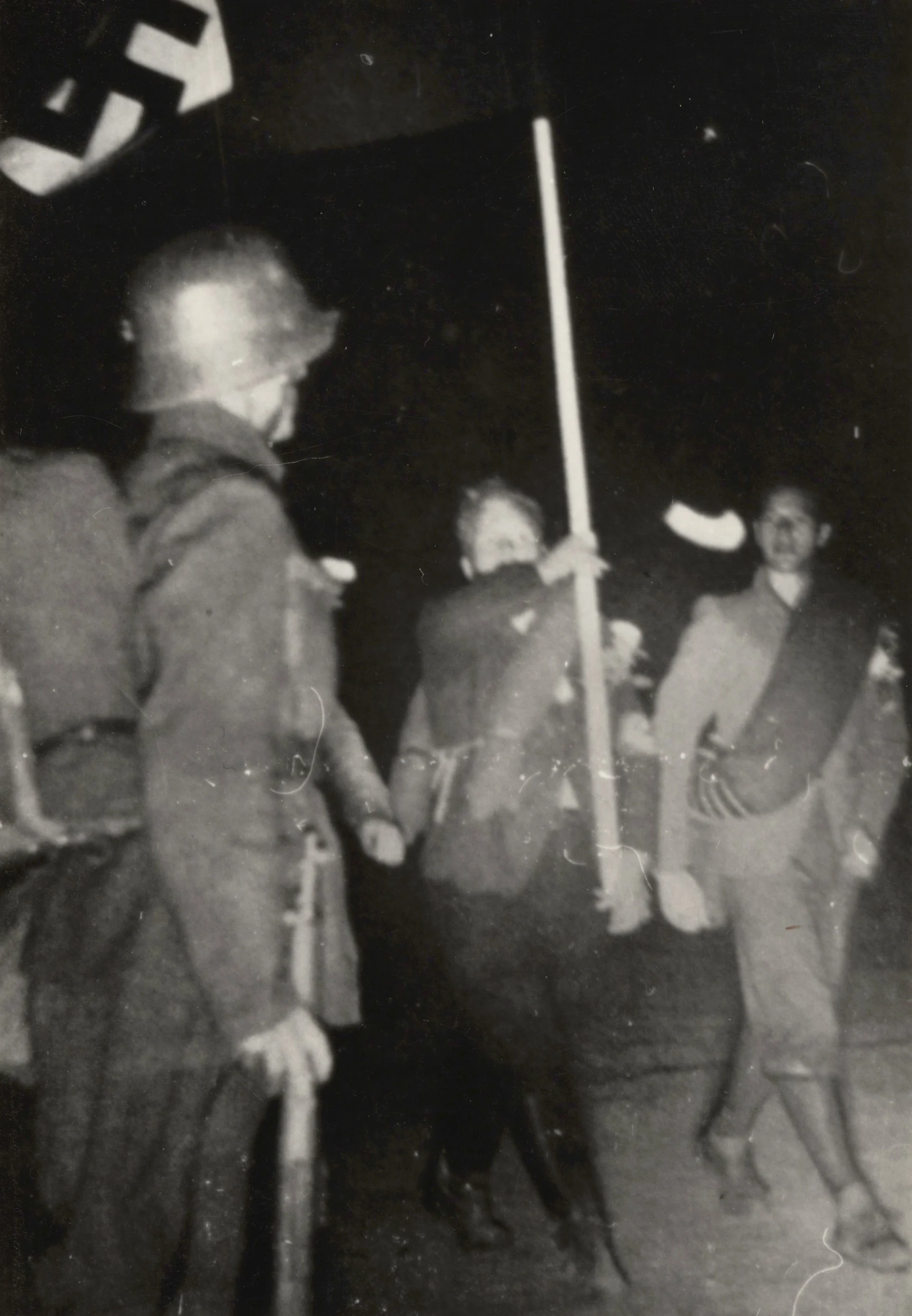 Náhledový obrázek předmětu Noční přehlídka SdFK v Jeseníku r. 1938 (reprofoto)
