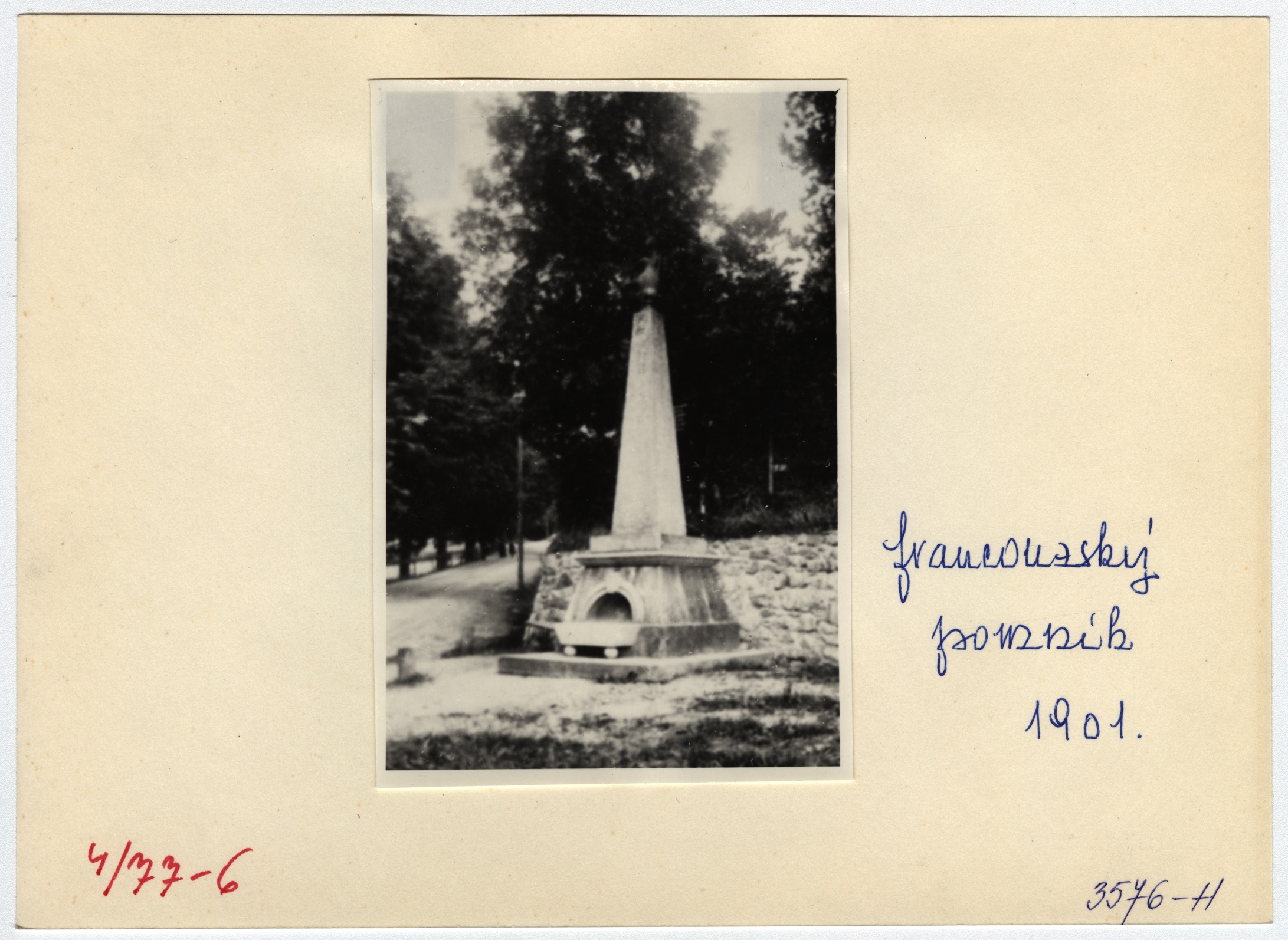 Náhledový obrázek Francouzský pomník s pramenem v Lázních Jeseník (reprofoto) - 2