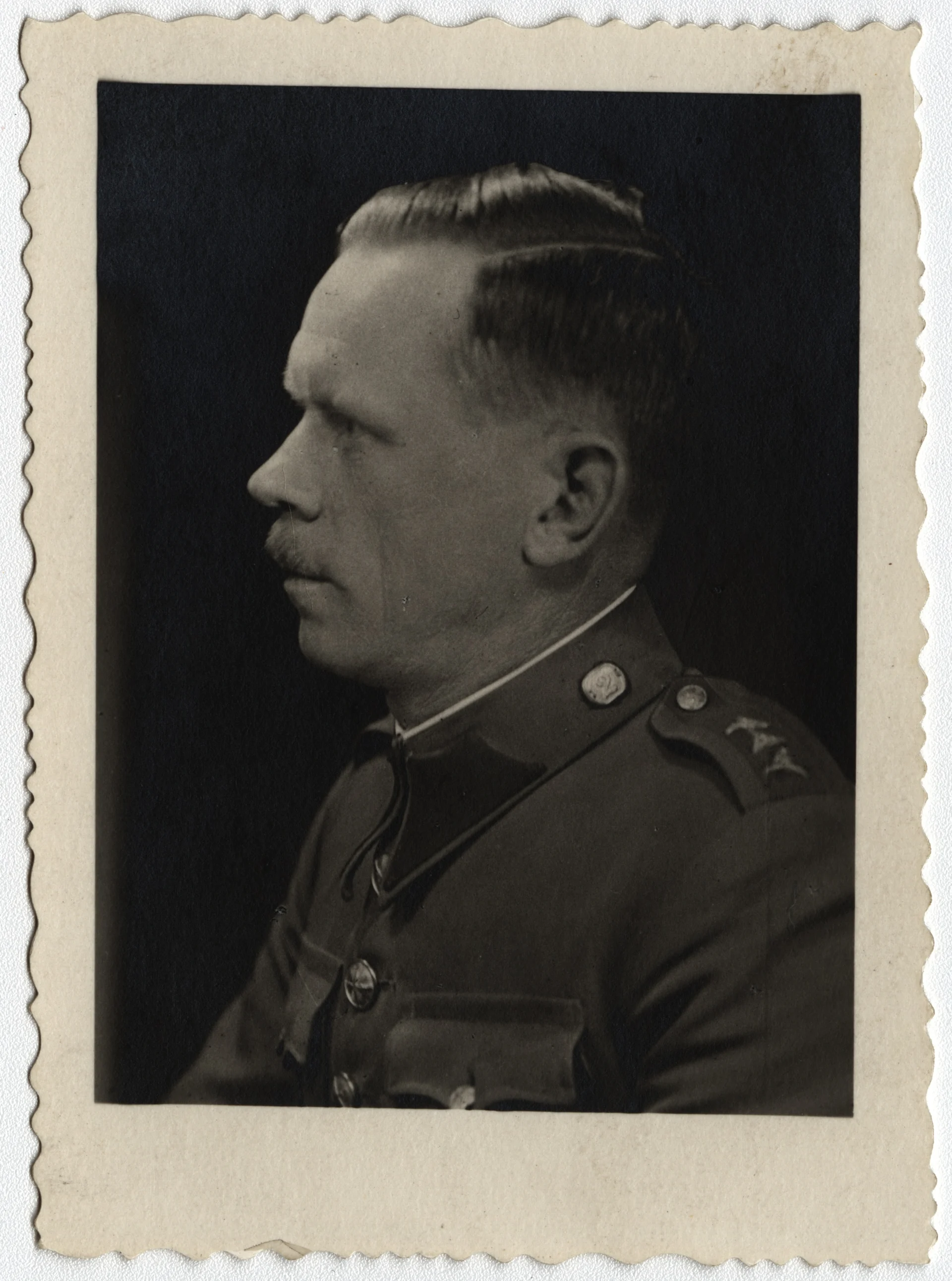Náhledový obrázek předmětu Četnický velitel v Mikulovicích J. Ondráš (čb. fotografie)