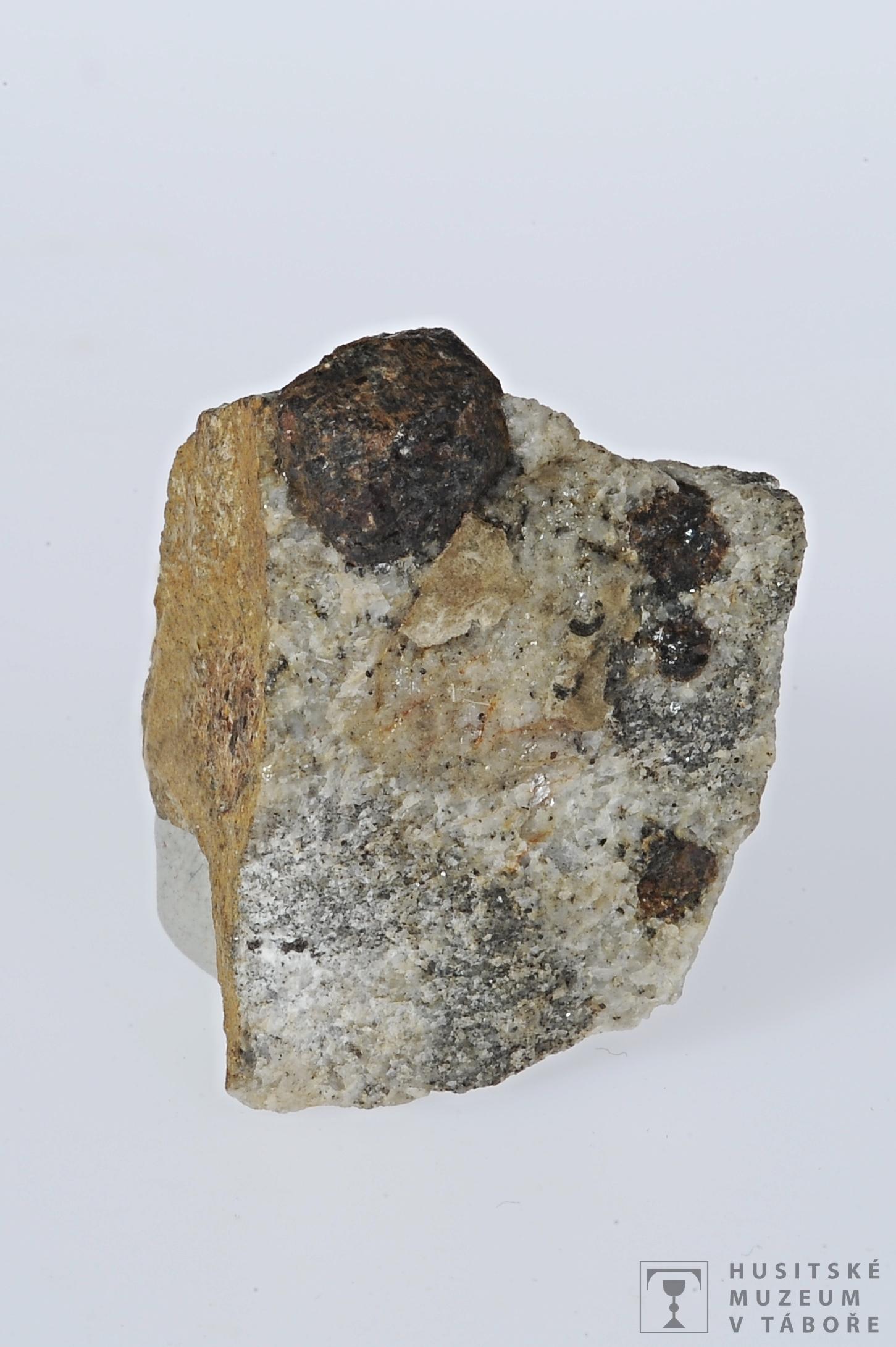 Náhledový obrázek granát - pyrop - 1