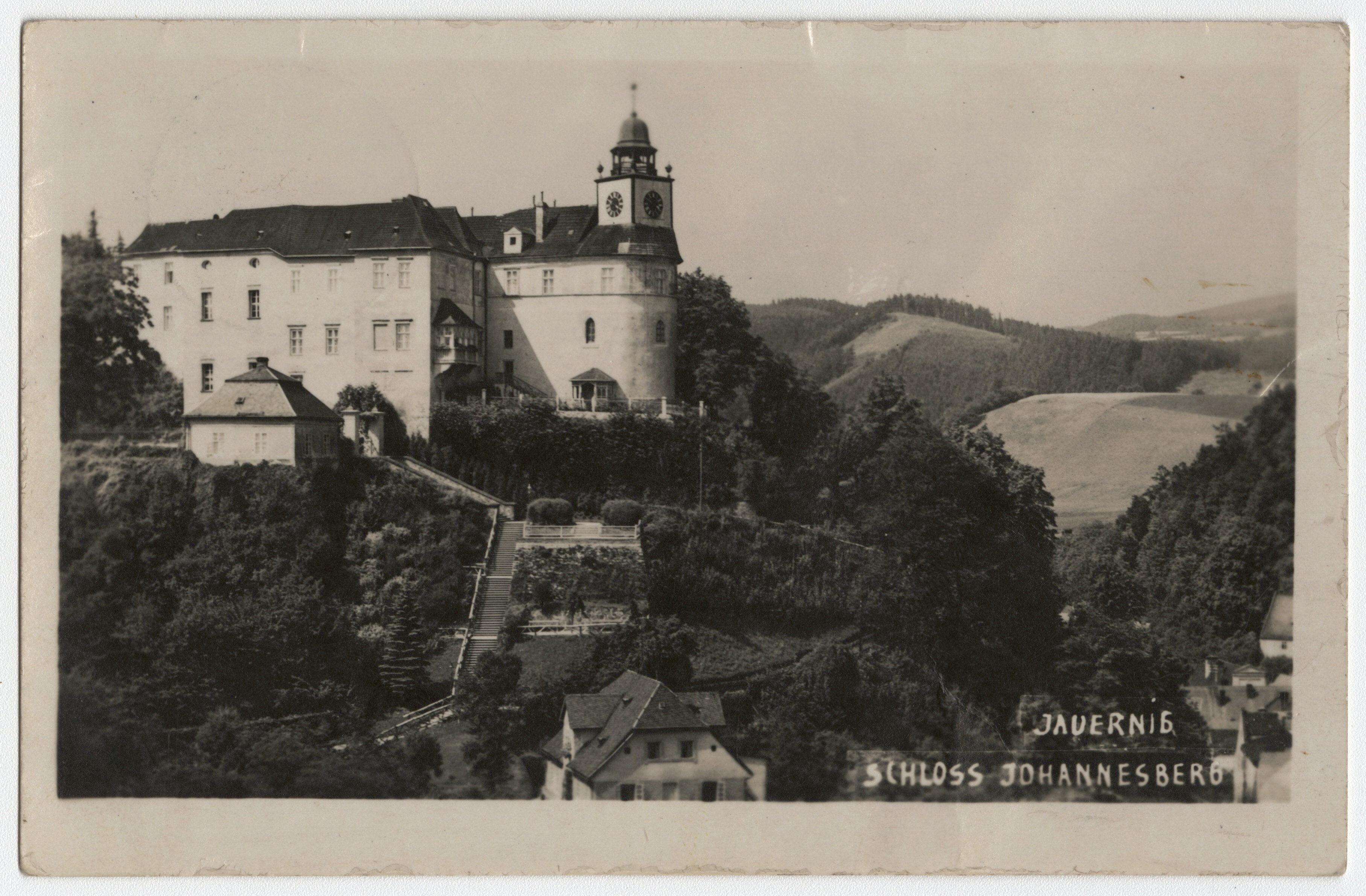 Náhledový obrázek Zámek Jánský Vrch (čb. pohlednice) - 1