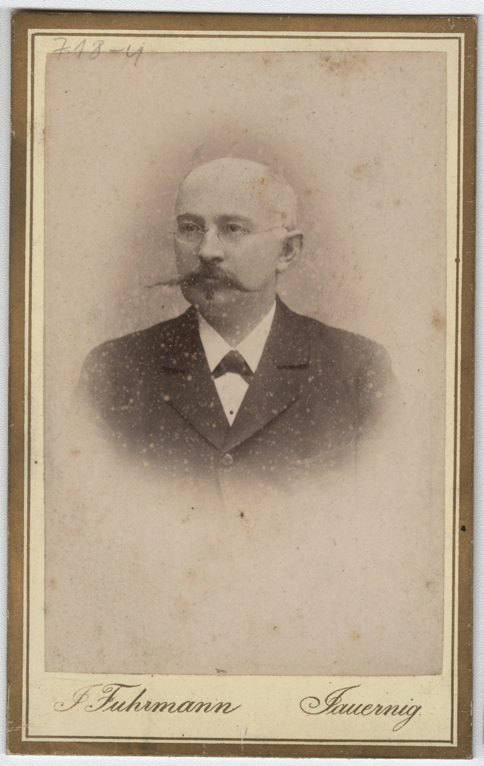 Náhledový obrázek Účetní adjunkt Alfred Rotter (kabinetní portrét) - 1