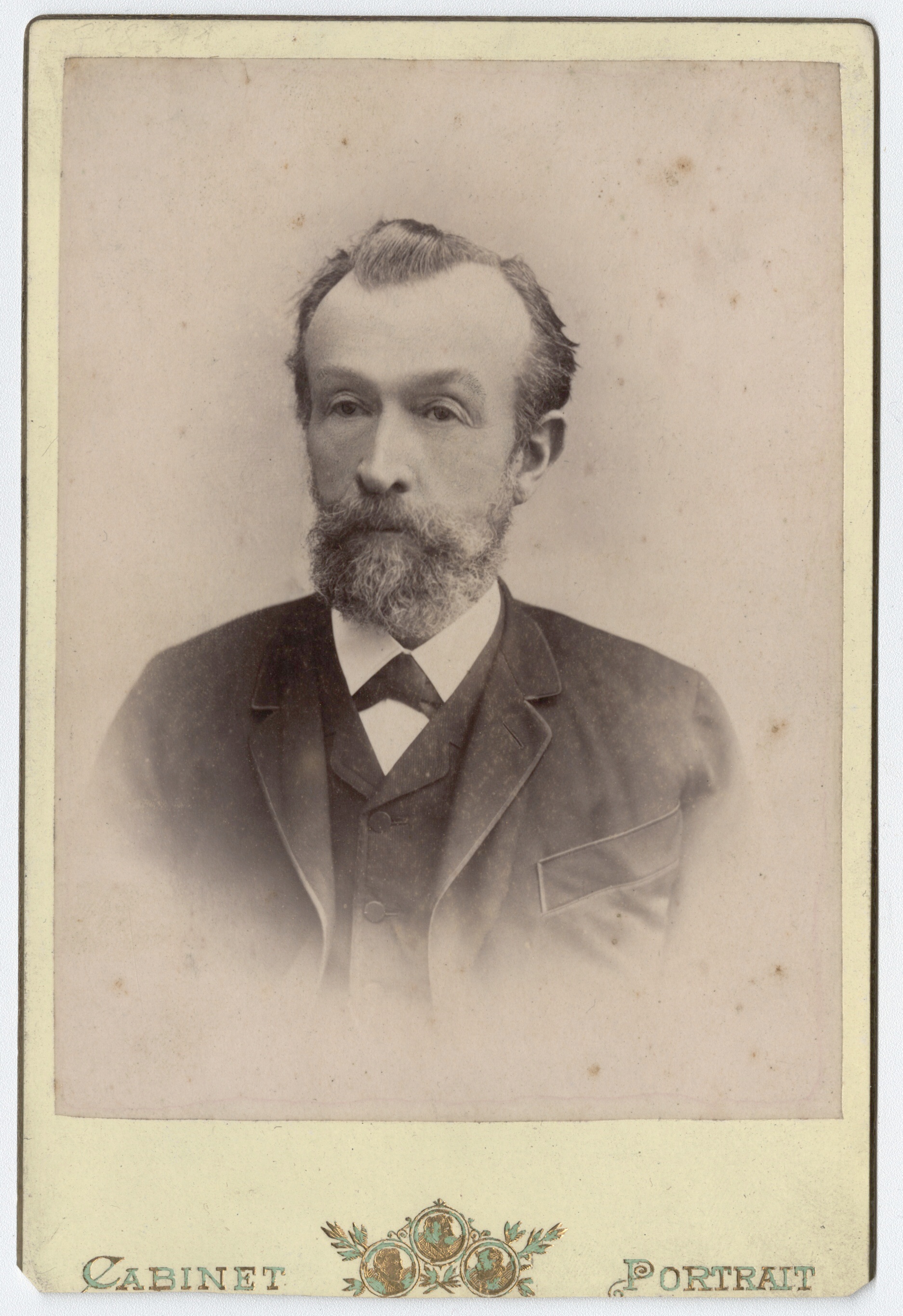 Náhledový obrázek Hlavní pokladní Josef Bienert (kabinetní portrét) - 1