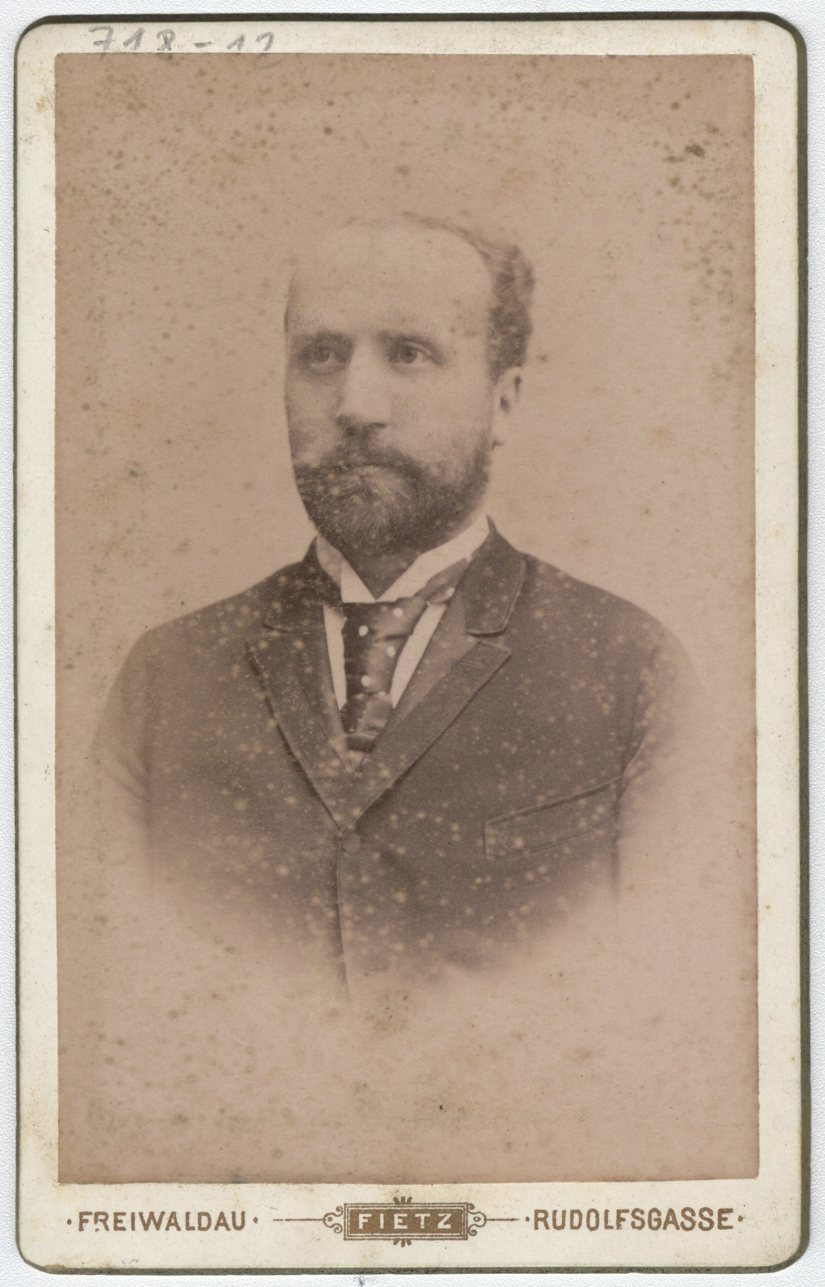 Náhledový obrázek Lesnický pokladník Rudolf Peschke (kabinetní portrét) - 1