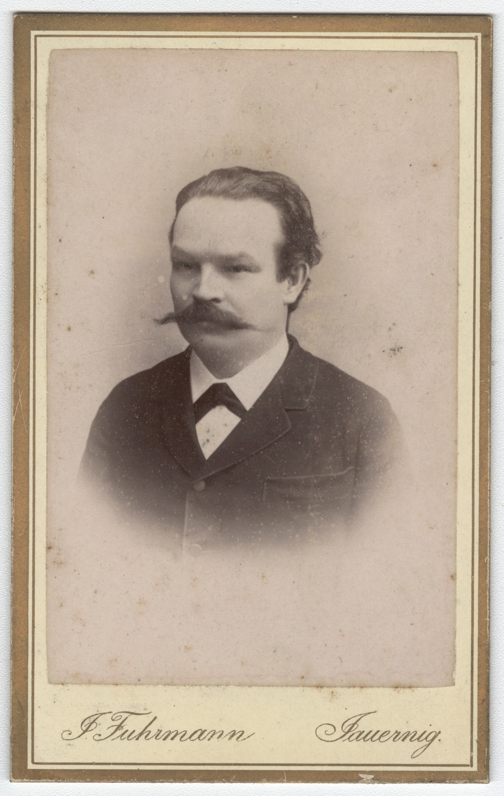 Náhledový obrázek Kontrolor Ferdinand Böse (kabinetní portrét) - 1