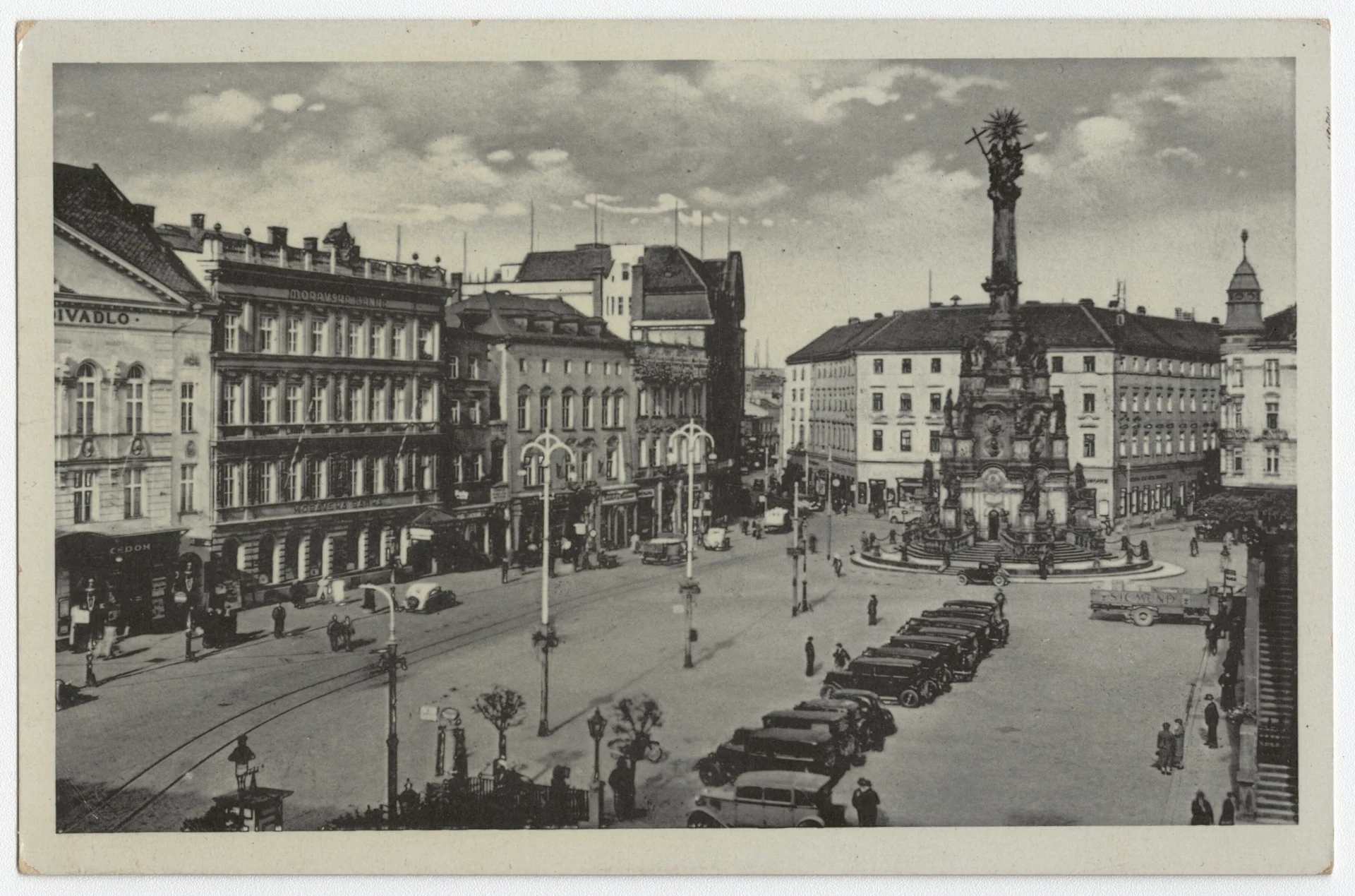 Náhledový obrázek předmětu Masarykovo náměstí v Olomouci (čb. pohlednice)