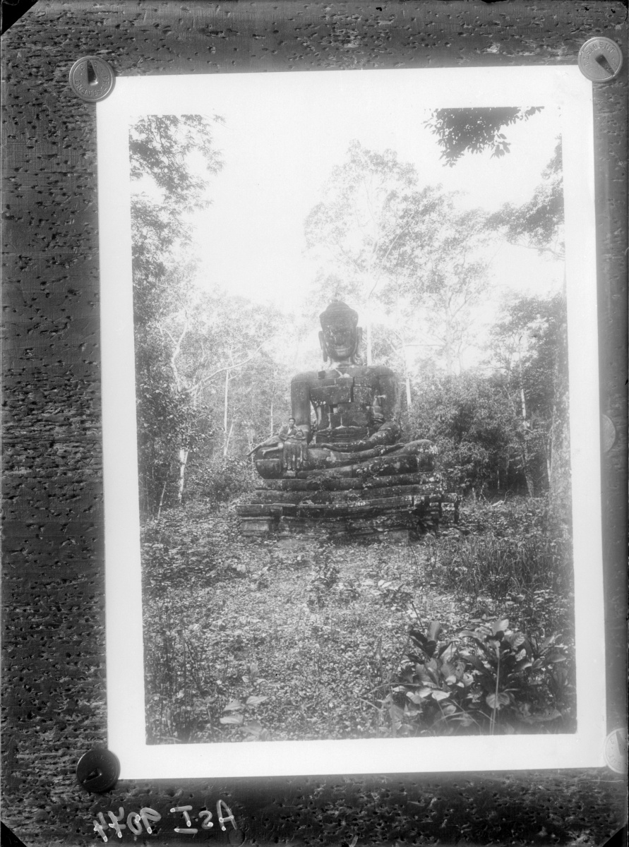 Náhledový obrázek Obří kamenný Buddha - 1