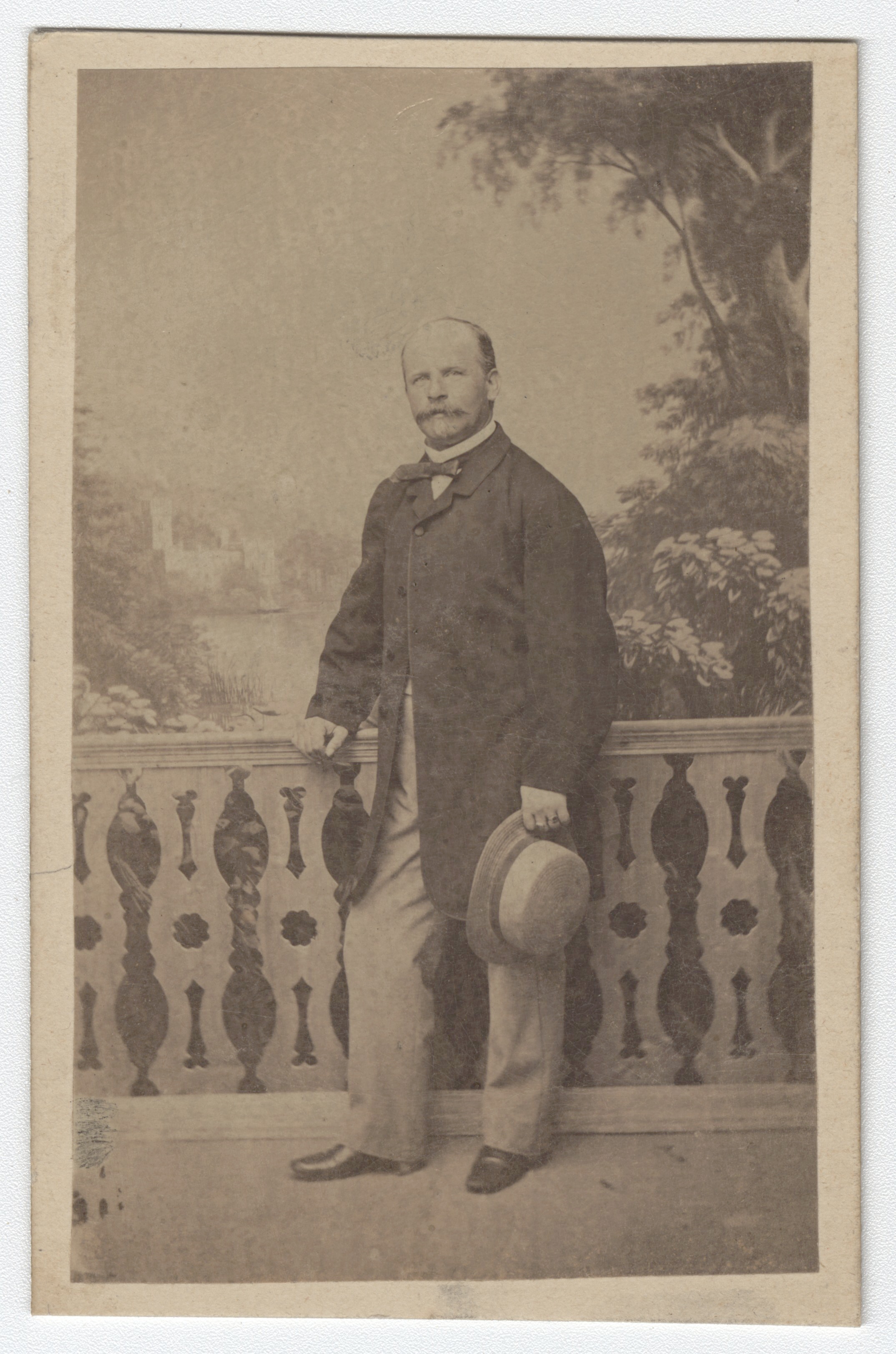 Náhledový obrázek Vrchní biskupský lesmistr Julius Micklitz (kabinetní portrét) - 1