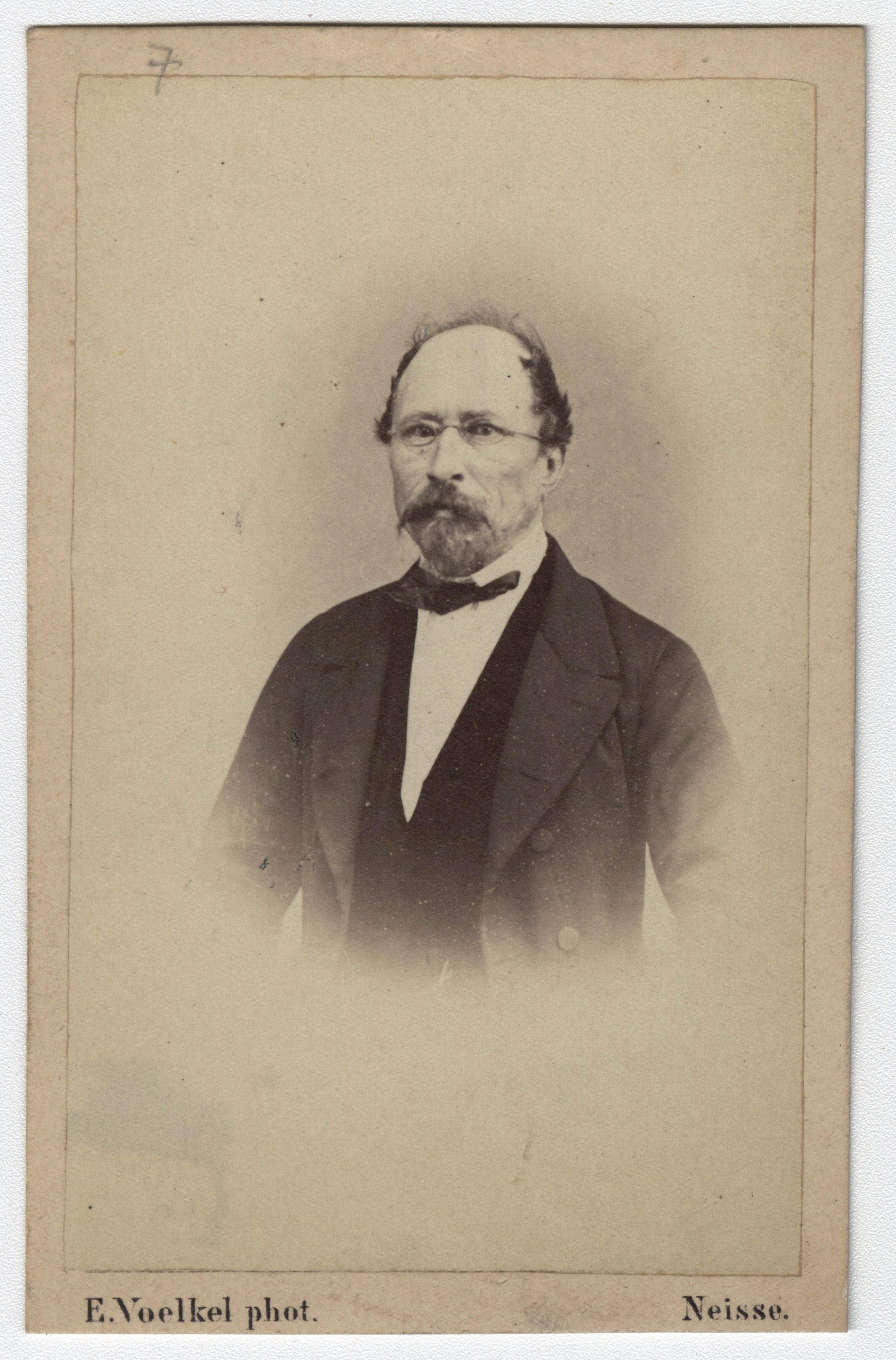 Náhledový obrázek Pokladník Otto Heymann (kabinetní portrét) - 1