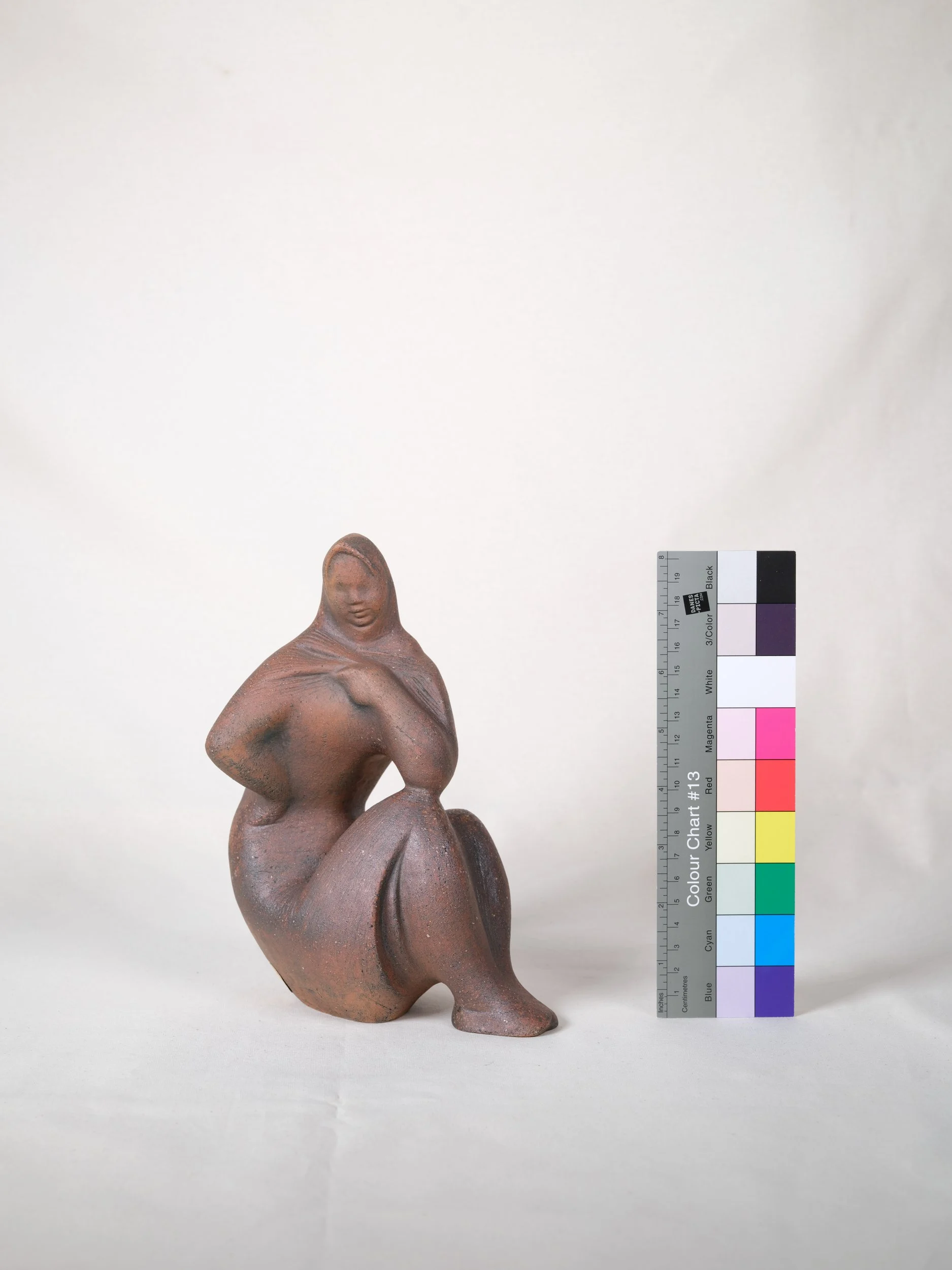 Náhledový obrázek předmětu Plastika figurální - sedící žena