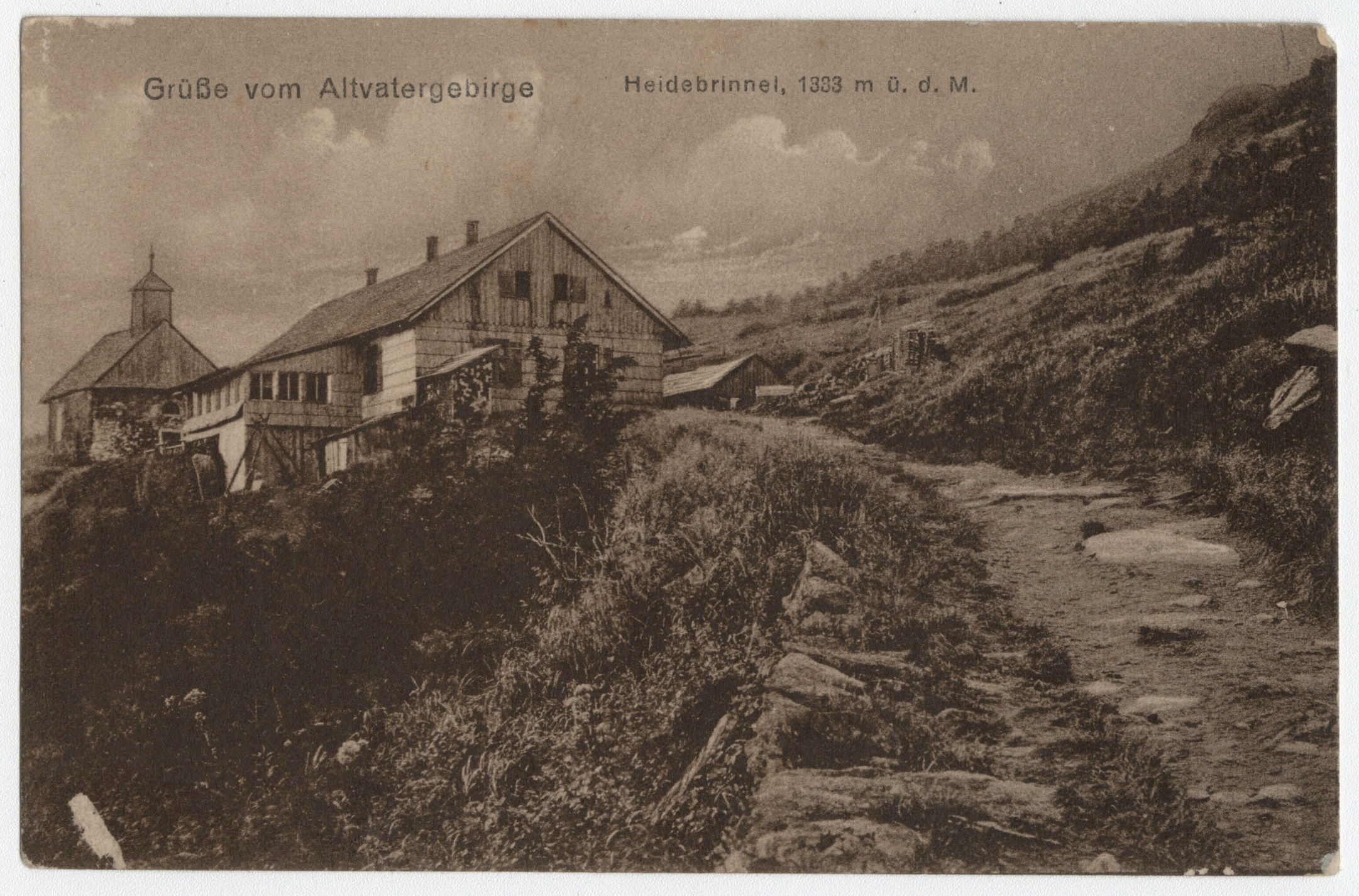 Náhledový obrázek Poutní místo Vřesová studánka (čb. pohlednice) - 1