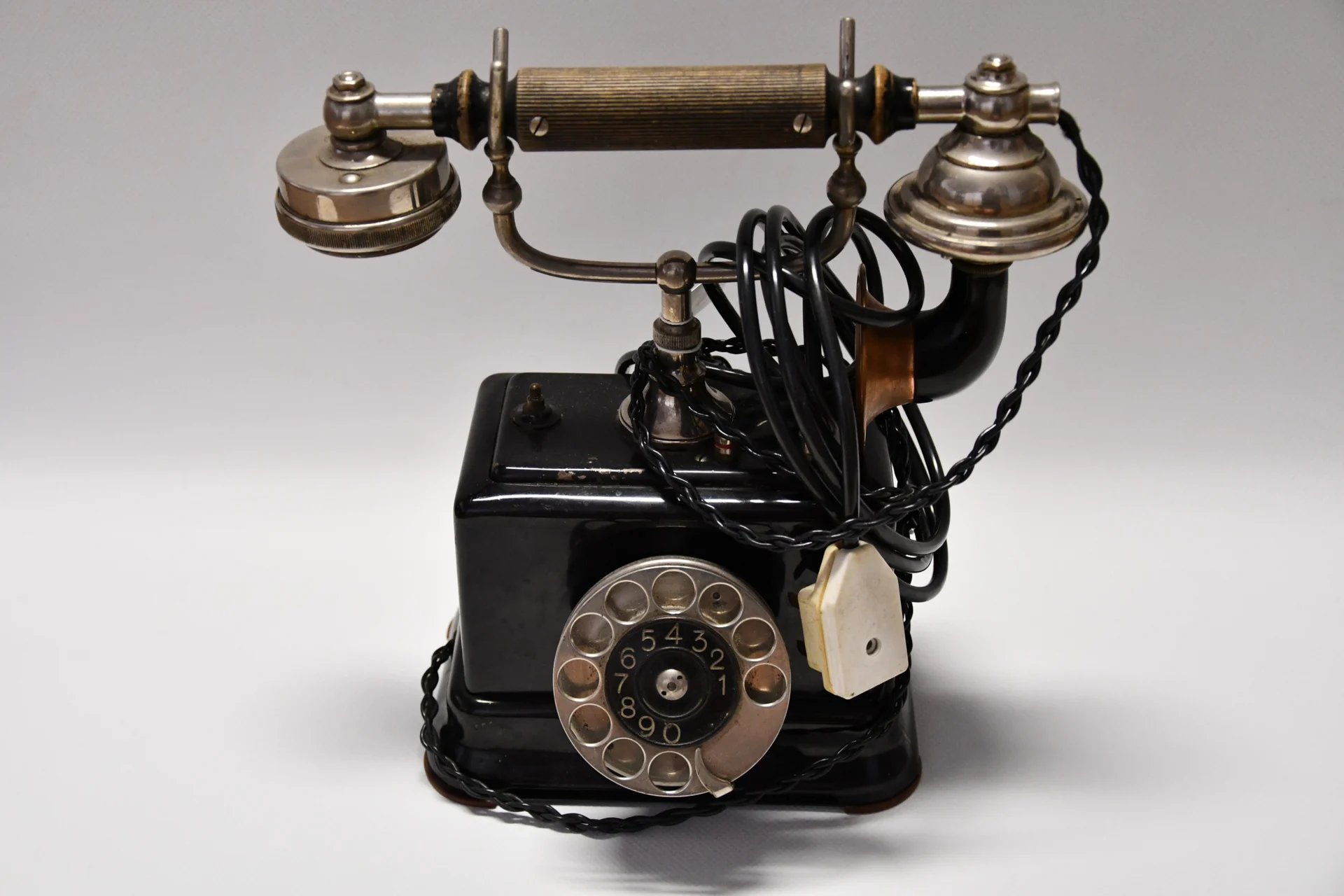 Náhledový obrázek předmětu Telefon