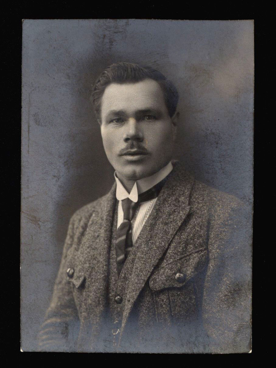 Náhledový obrázek N. Kuziv, ukrajinský emigrant. Žádost o možnost uzavřít sňatek - 1