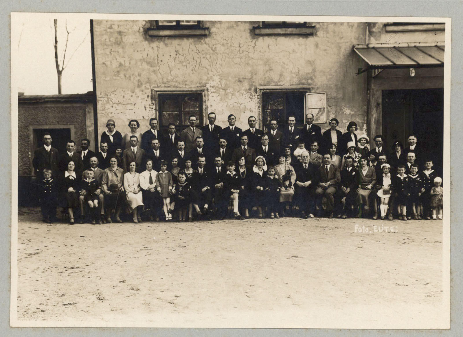 Náhledový obrázek Společné Velikonoce 1.V.1932 odbočky Ukrajinské hromady v Liberci - 2