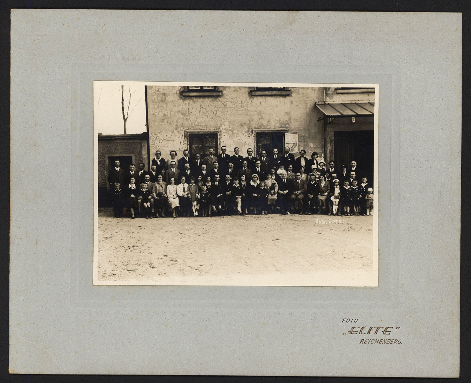 Náhledový obrázek Společné Velikonoce 1.V.1932 odbočky Ukrajinské hromady v Liberci - 1