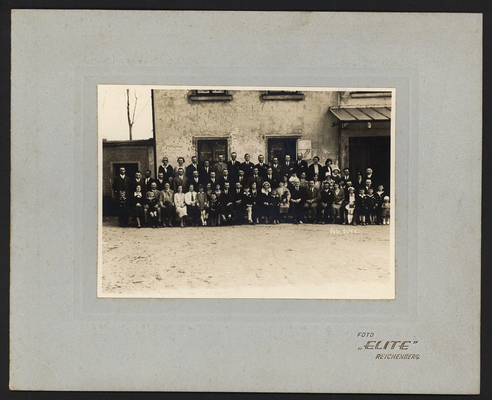 Náhledový obrázek předmětu Společné Velikonoce 1.V.1932 odbočky Ukrajinské hromady v Liberci
