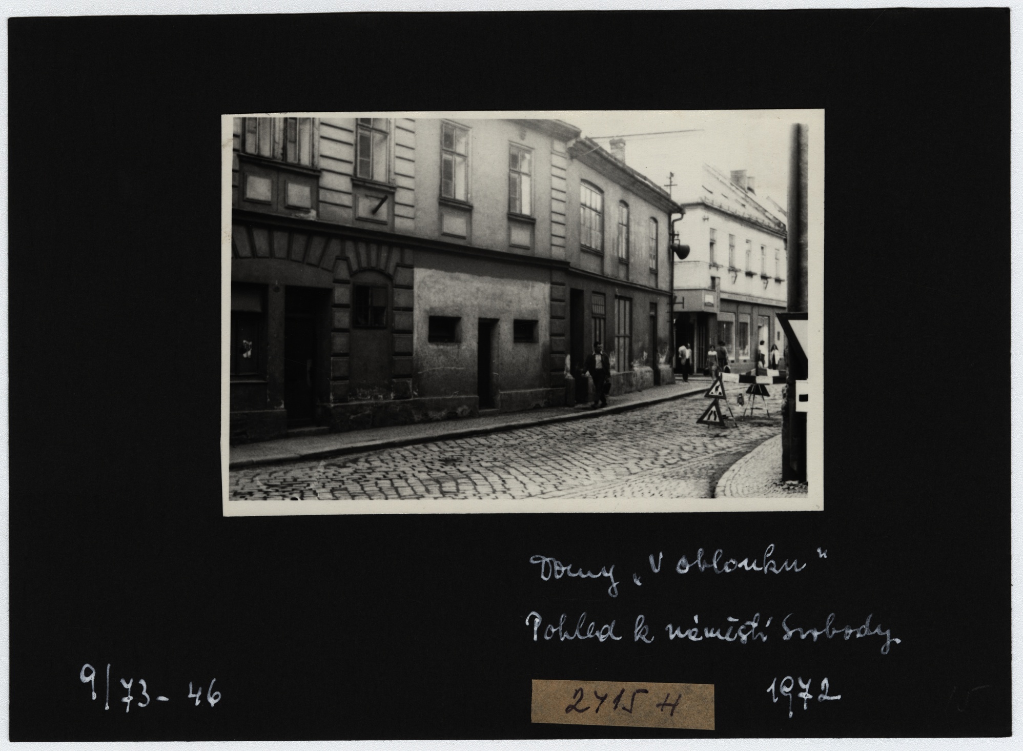 Náhledový obrázek Domy v tzv. Oblouku v Jeseníku před demolicí (čb. fotografie) - 2