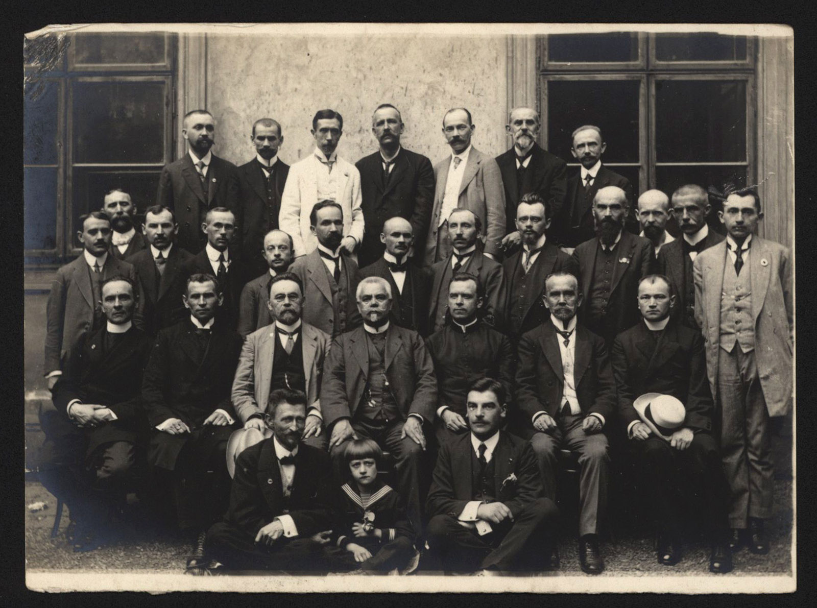 Náhledový obrázek Profesoři ukrajinského gymnázia ve Vídni, 1915 - 1