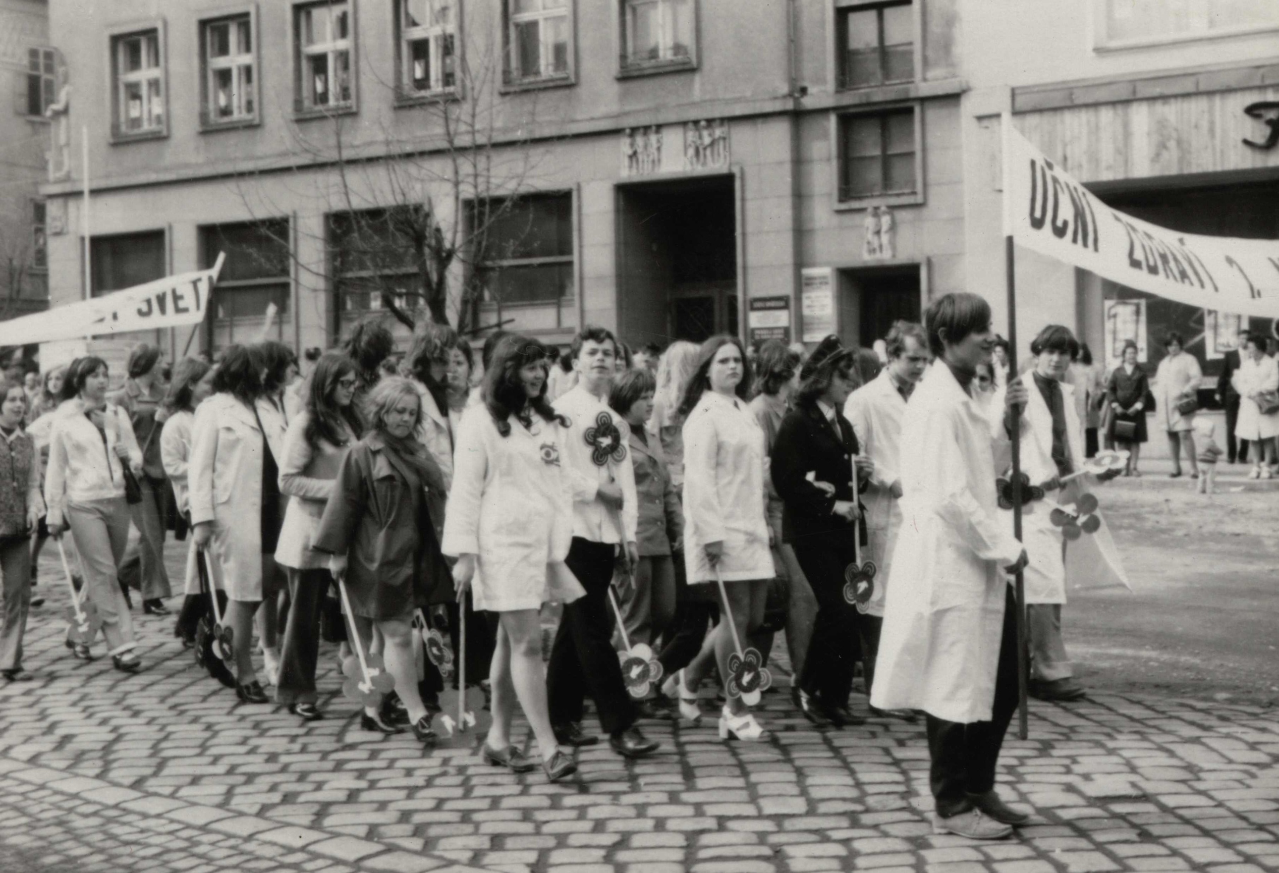 Náhledový obrázek Oslava 1. máje 1973 v Jeseníku (čb. fotografie) - 1