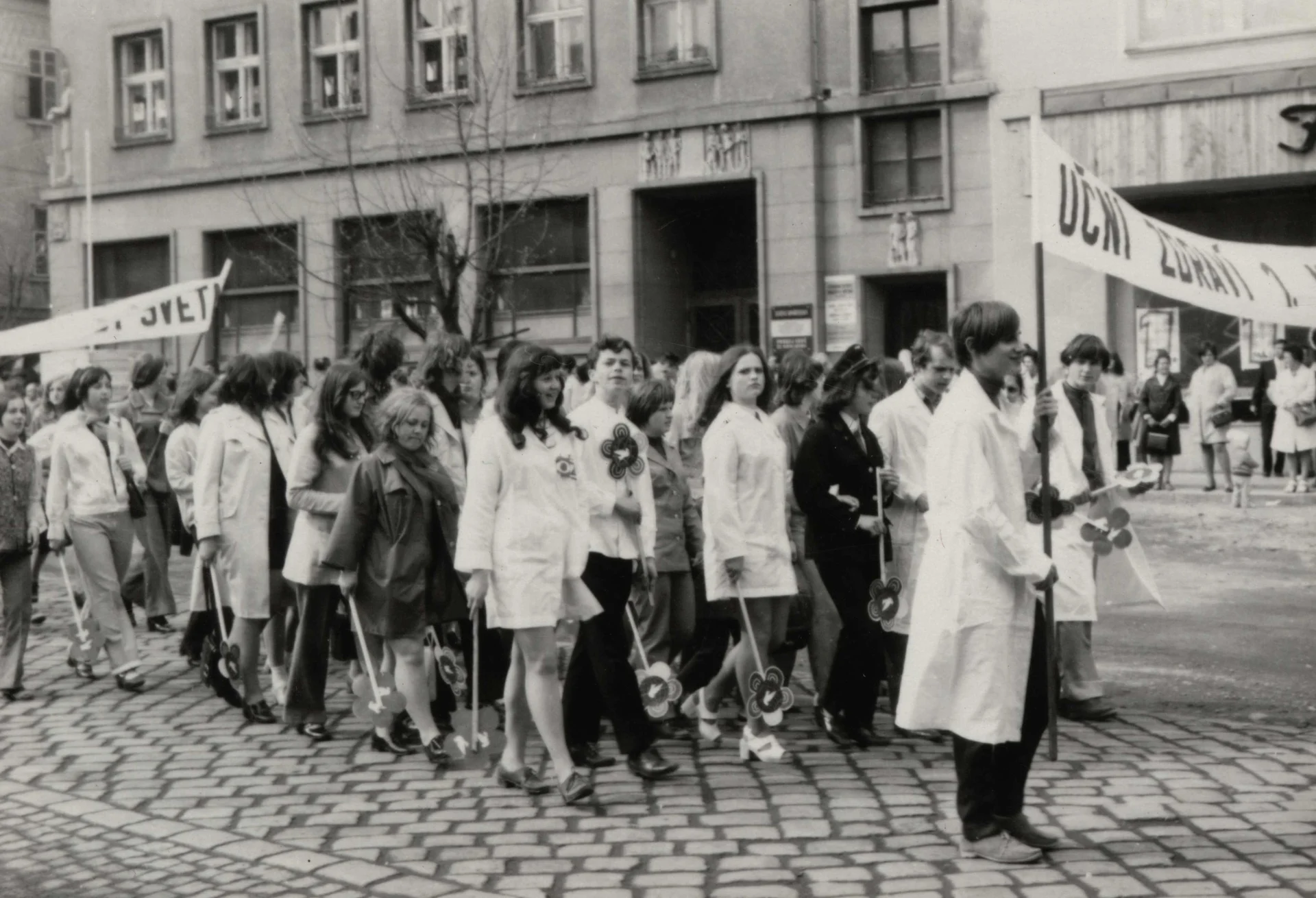 Náhledový obrázek předmětu Oslava 1. máje 1973 v Jeseníku (čb. fotografie)