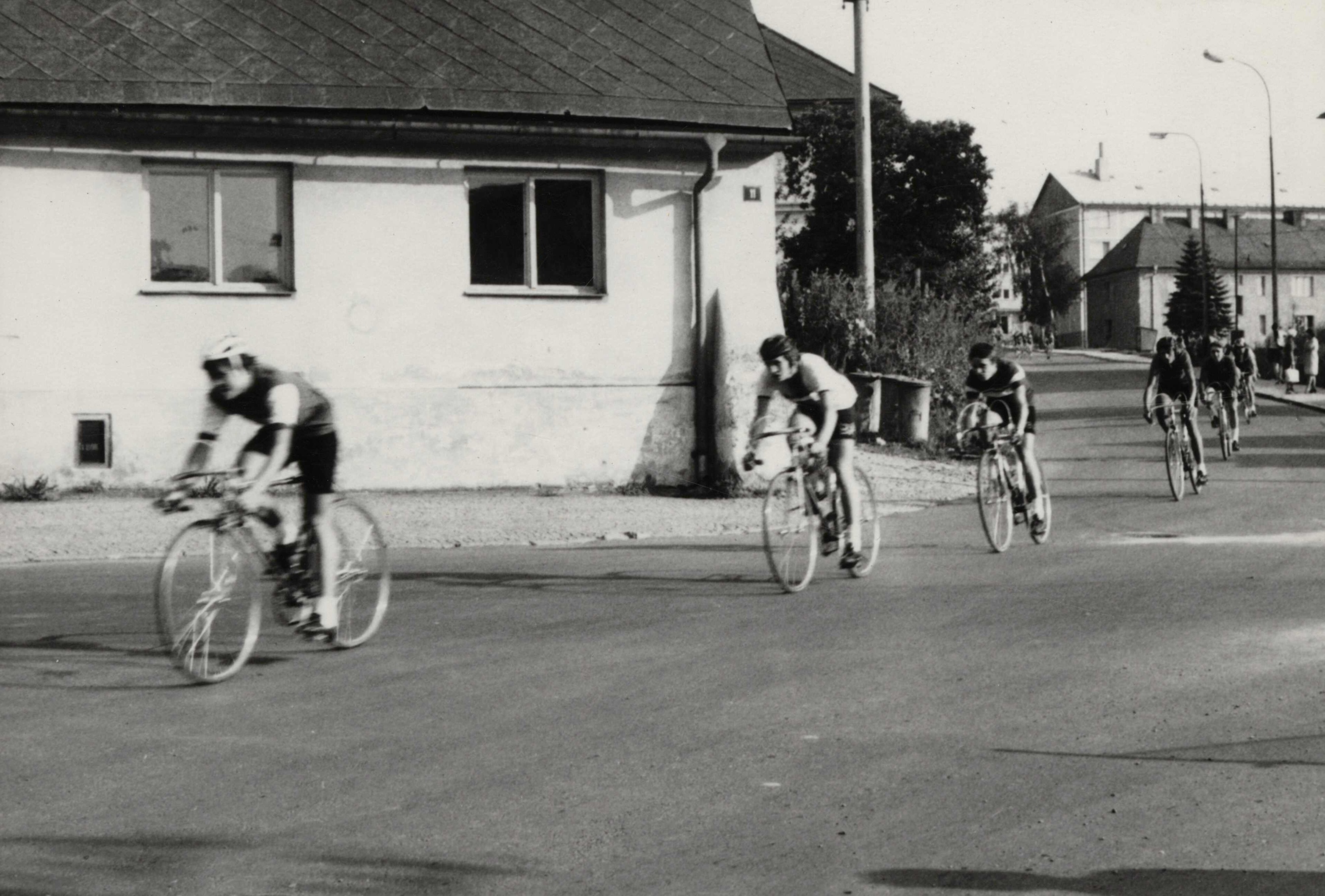 Náhledový obrázek Cyklistický pohár Frývaldovské stávky v Jeseníku (čb. fotografie) - 1