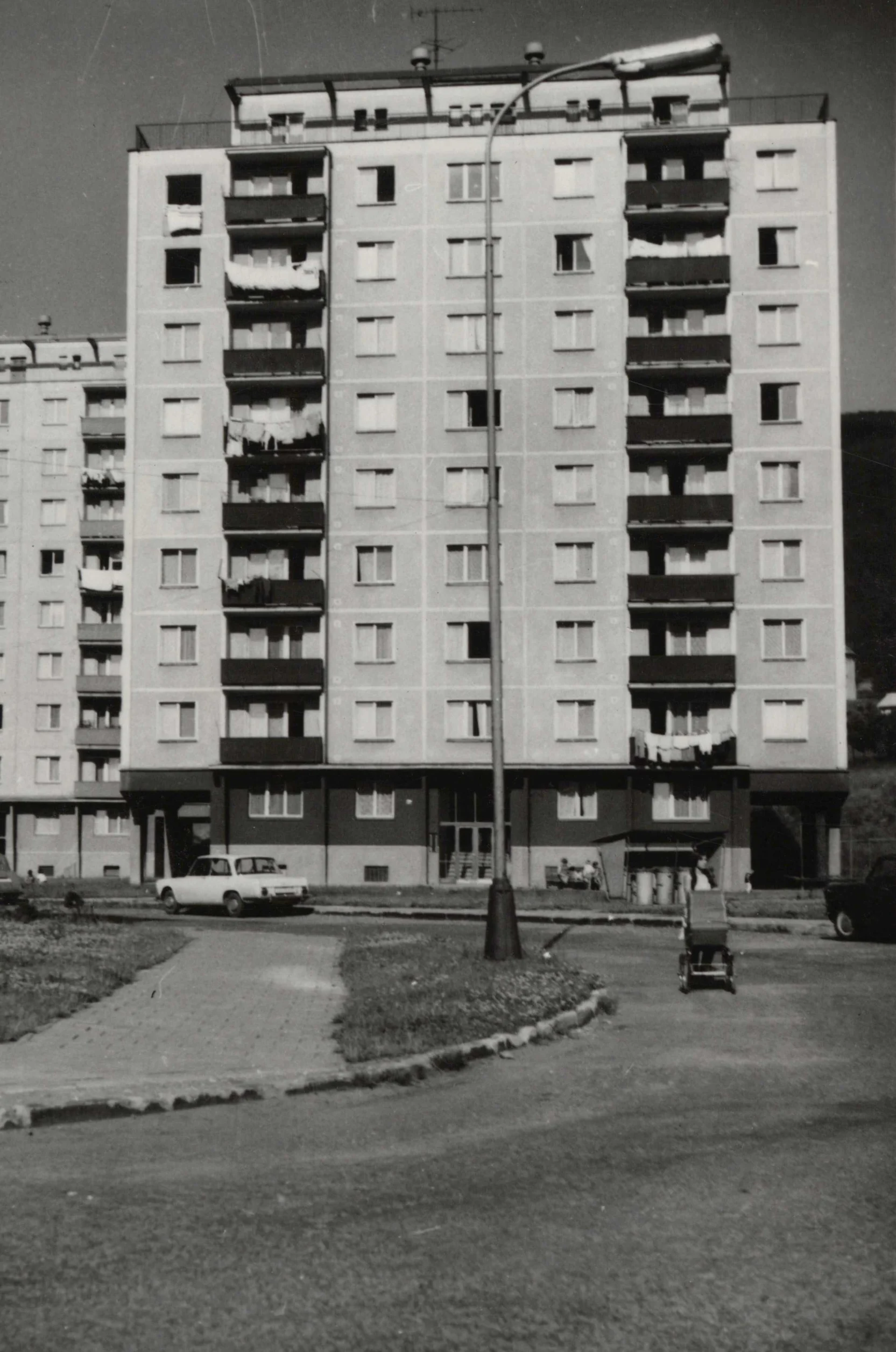 Náhledový obrázek předmětu Sídliště Pod Chlumem v Jeseníku (čb. fotografie)