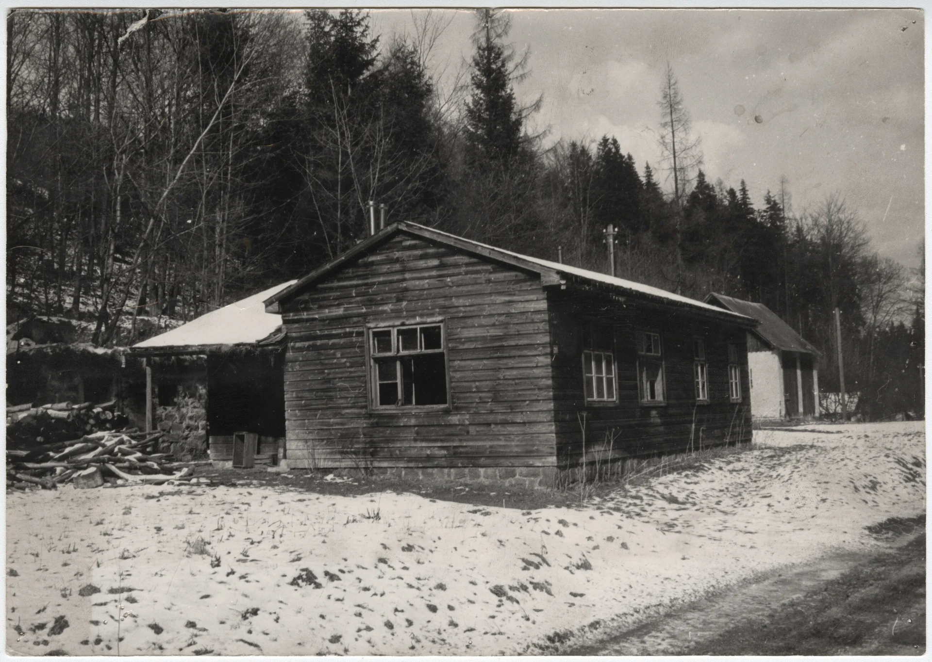 Náhledový obrázek předmětu Bývalý zajatecký tábor v Nýznerově (čb. fotografie)