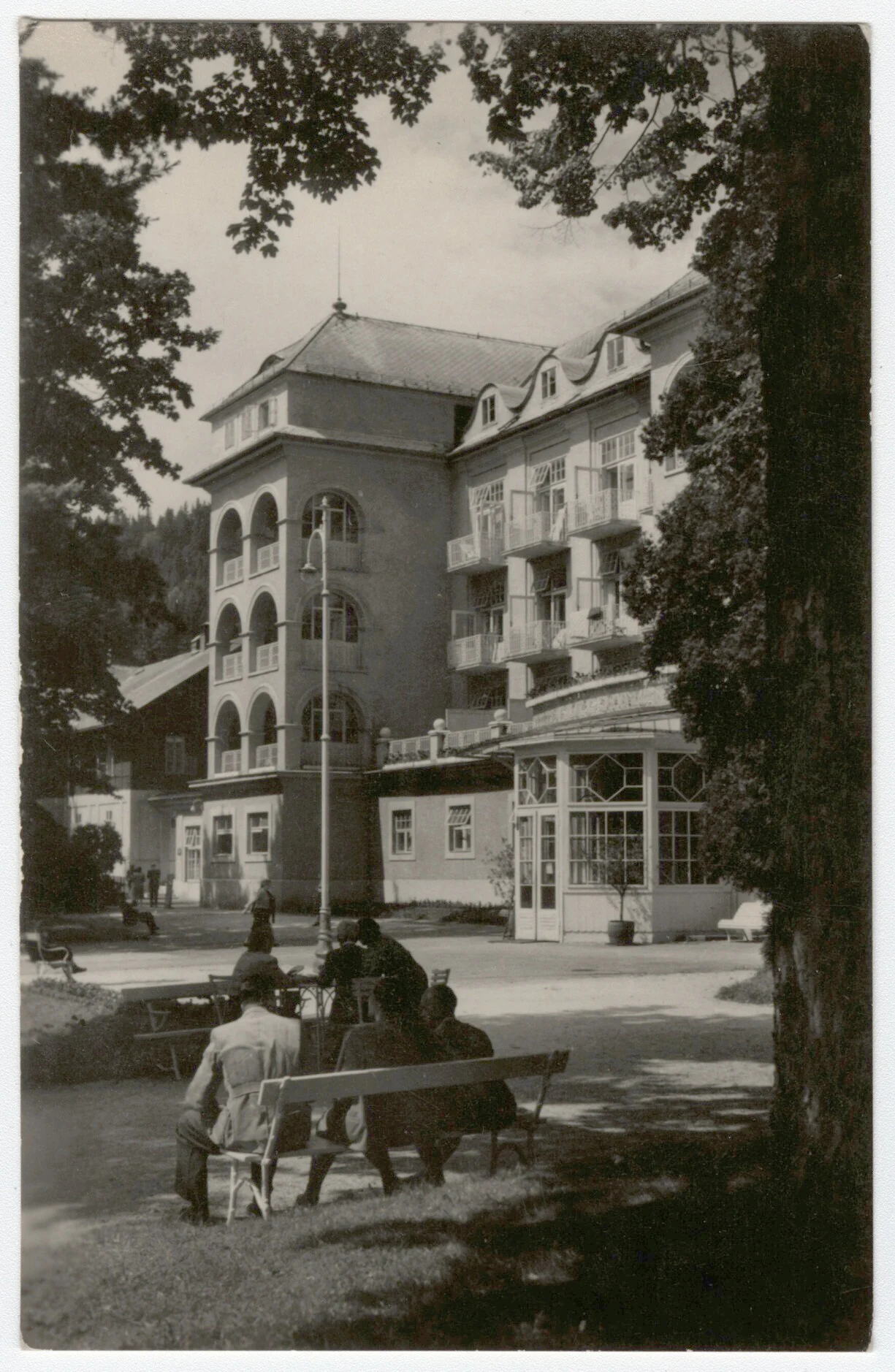 Náhledový obrázek předmětu Sanatorium Priessnitz v Lázních Jeseníku (čb. pohlednice)