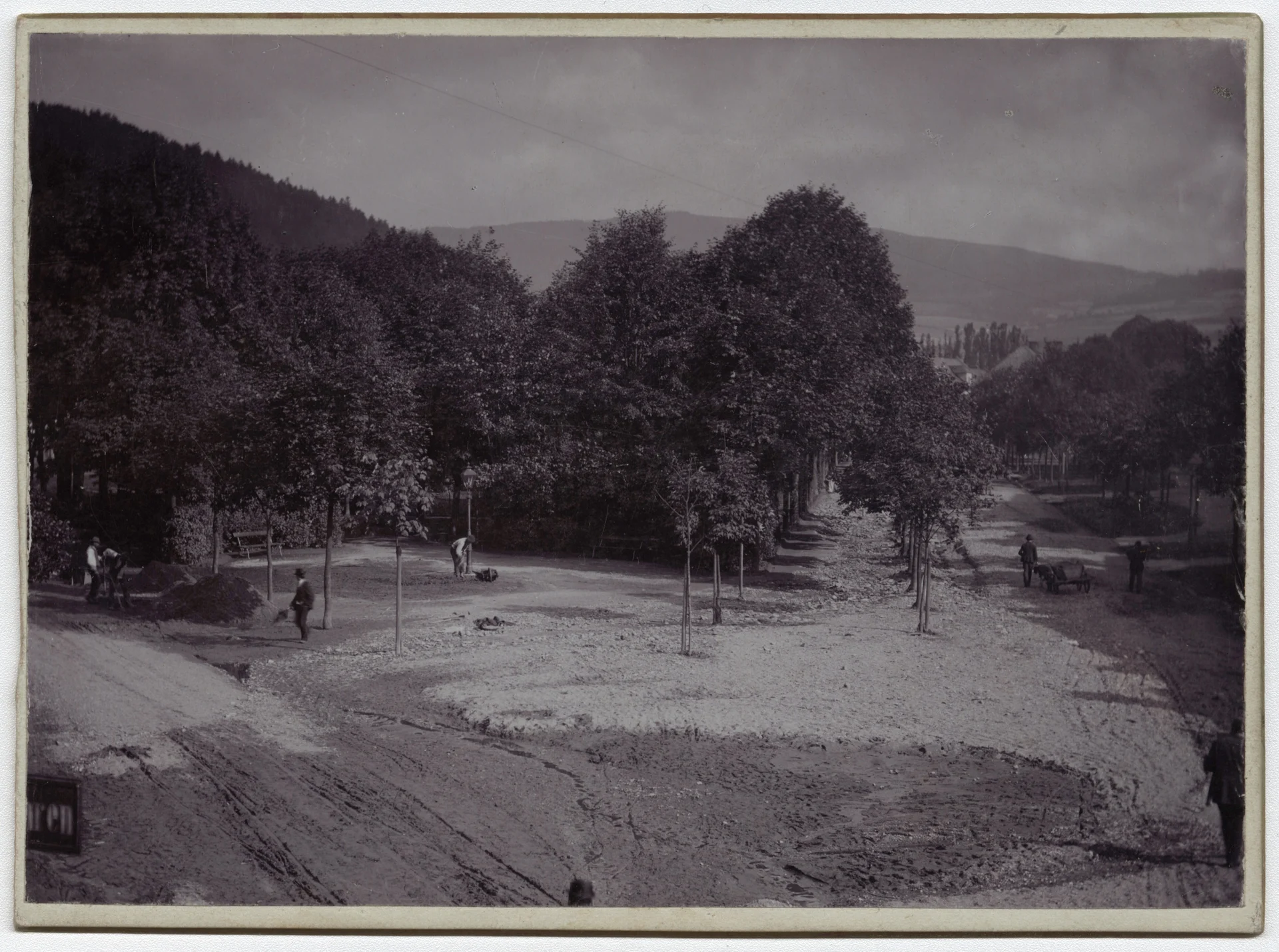 Náhledový obrázek předmětu Povodeň r. 1897: Náměstí Svobody v Jeseníku (čb. fotografie)