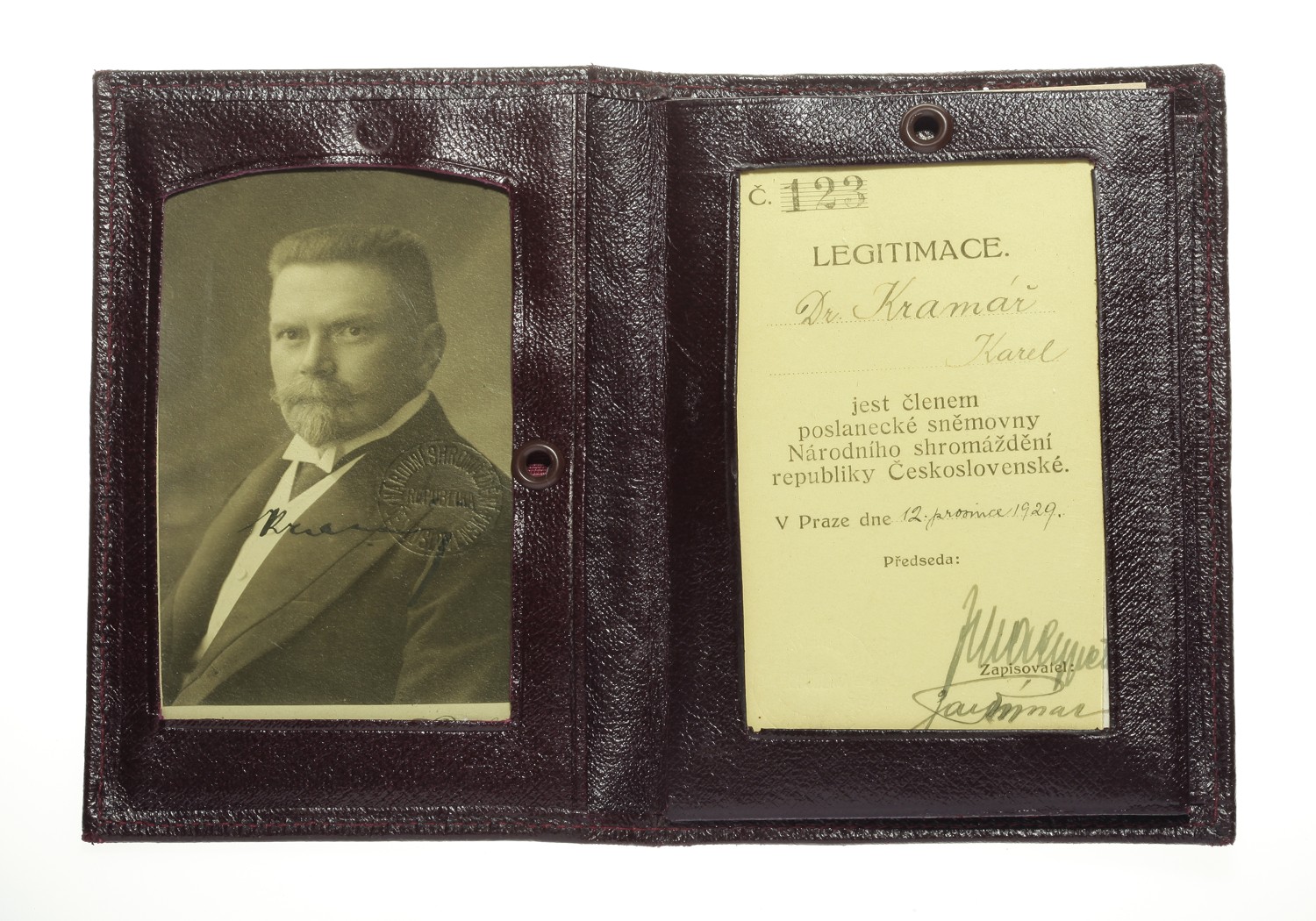 Náhledový obrázek Legitimace člena poslanecké sněmovny Národního shromáždění - 2