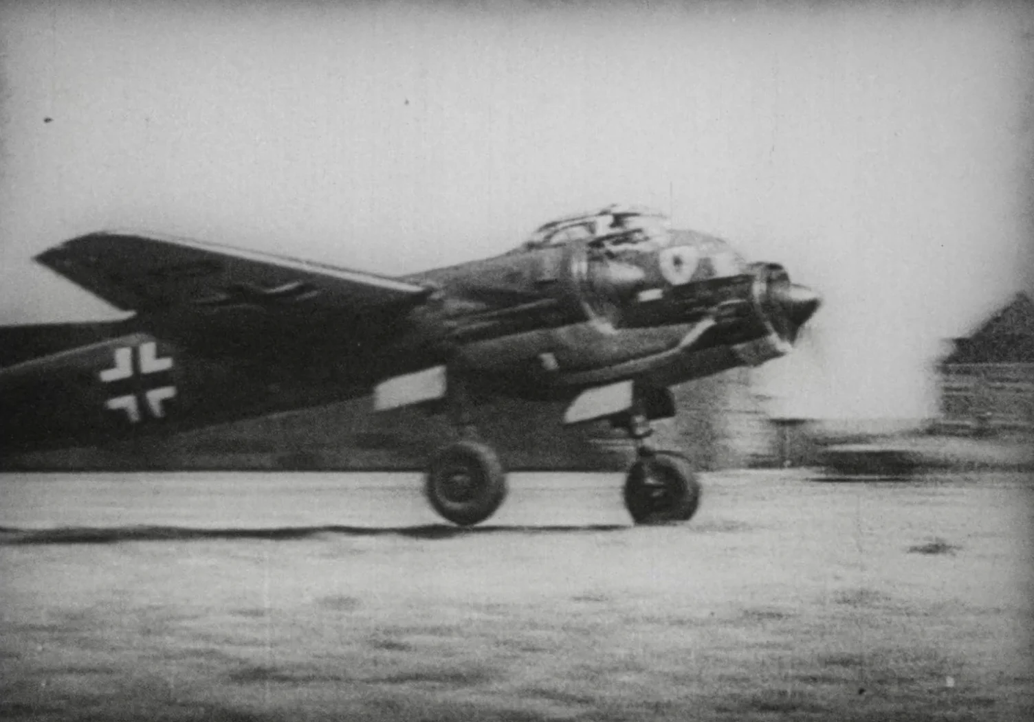 Náhledový obrázek předmětu Flieger am Feind