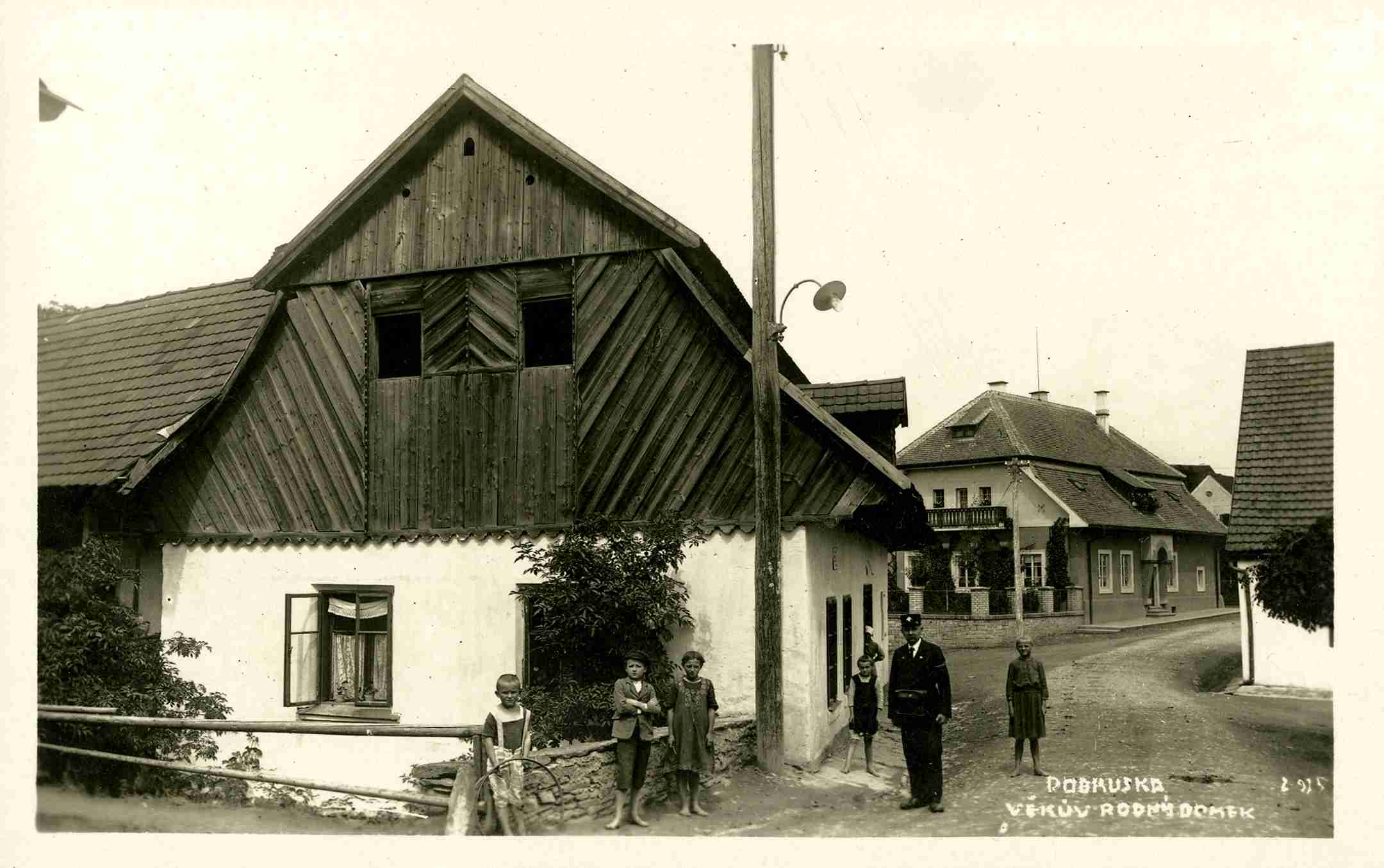 Náhledový obrázek Černobílá pohlednice - 1