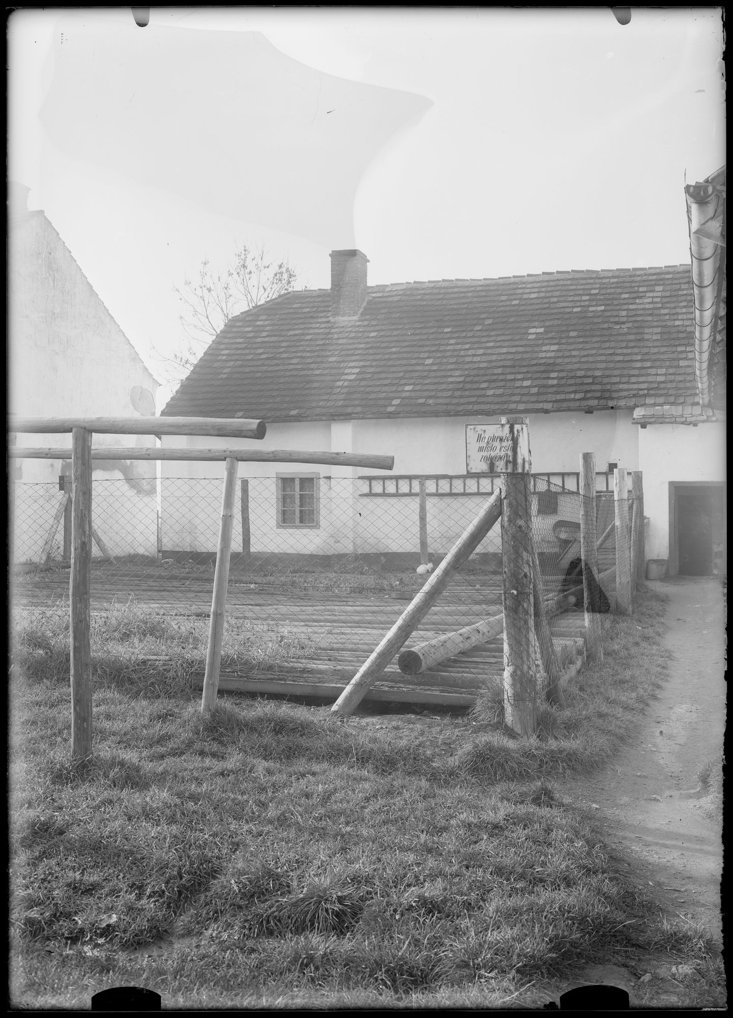 Náhledový obrázek Dvorek - 1