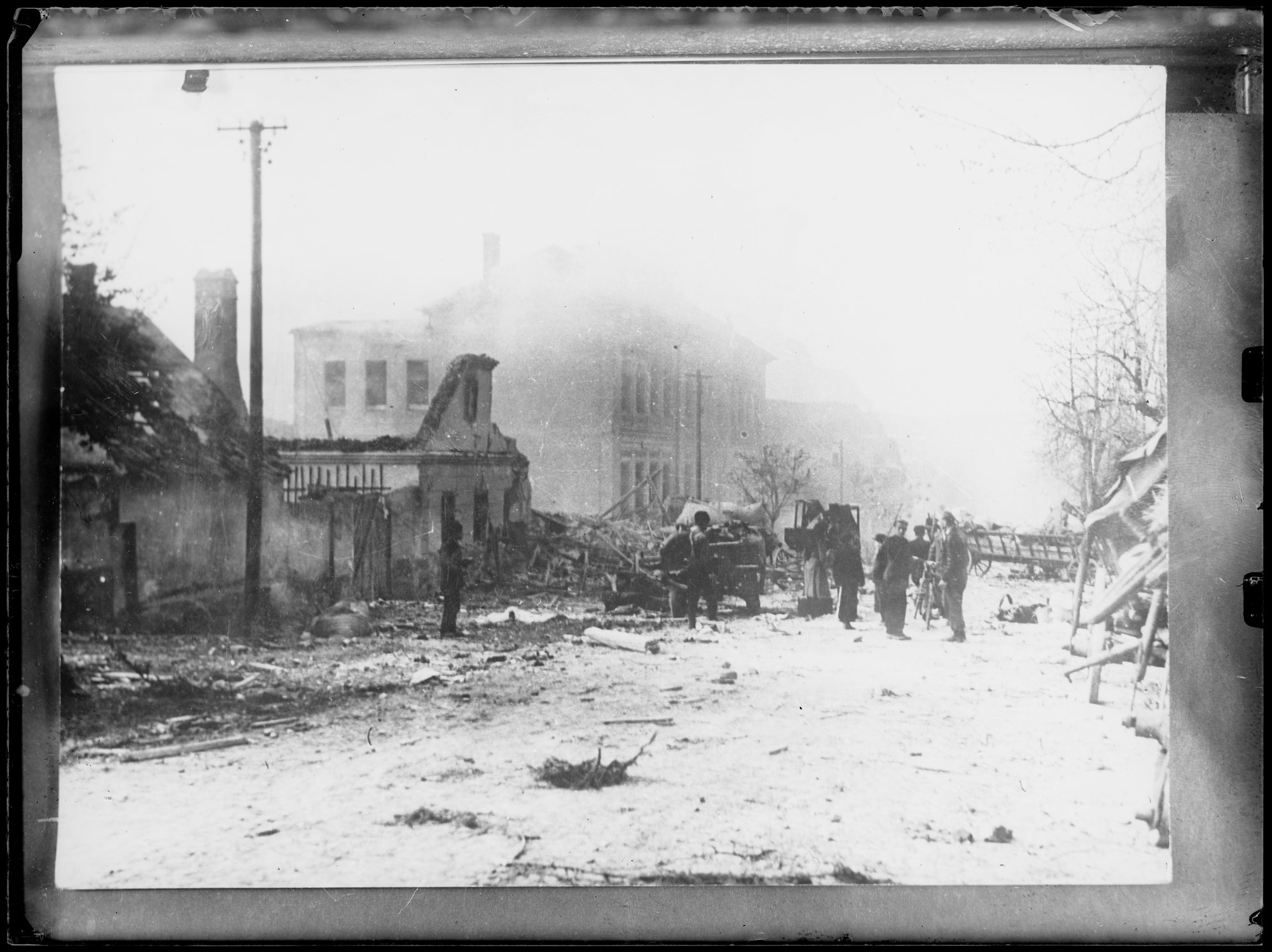 Náhledový obrázek Po náletu z dubna 1945 - 1