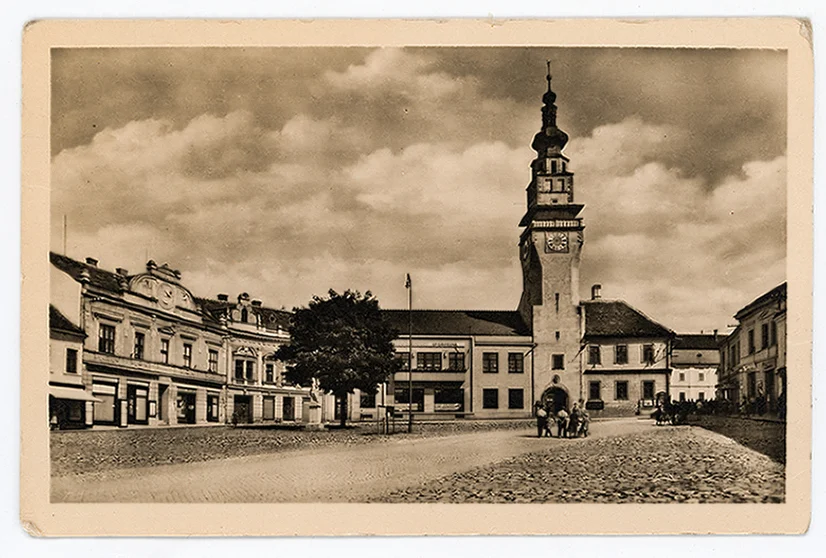 Náhledový obrázek předmětu Pohlednice Boskovic, horní části náměstí s radnicí