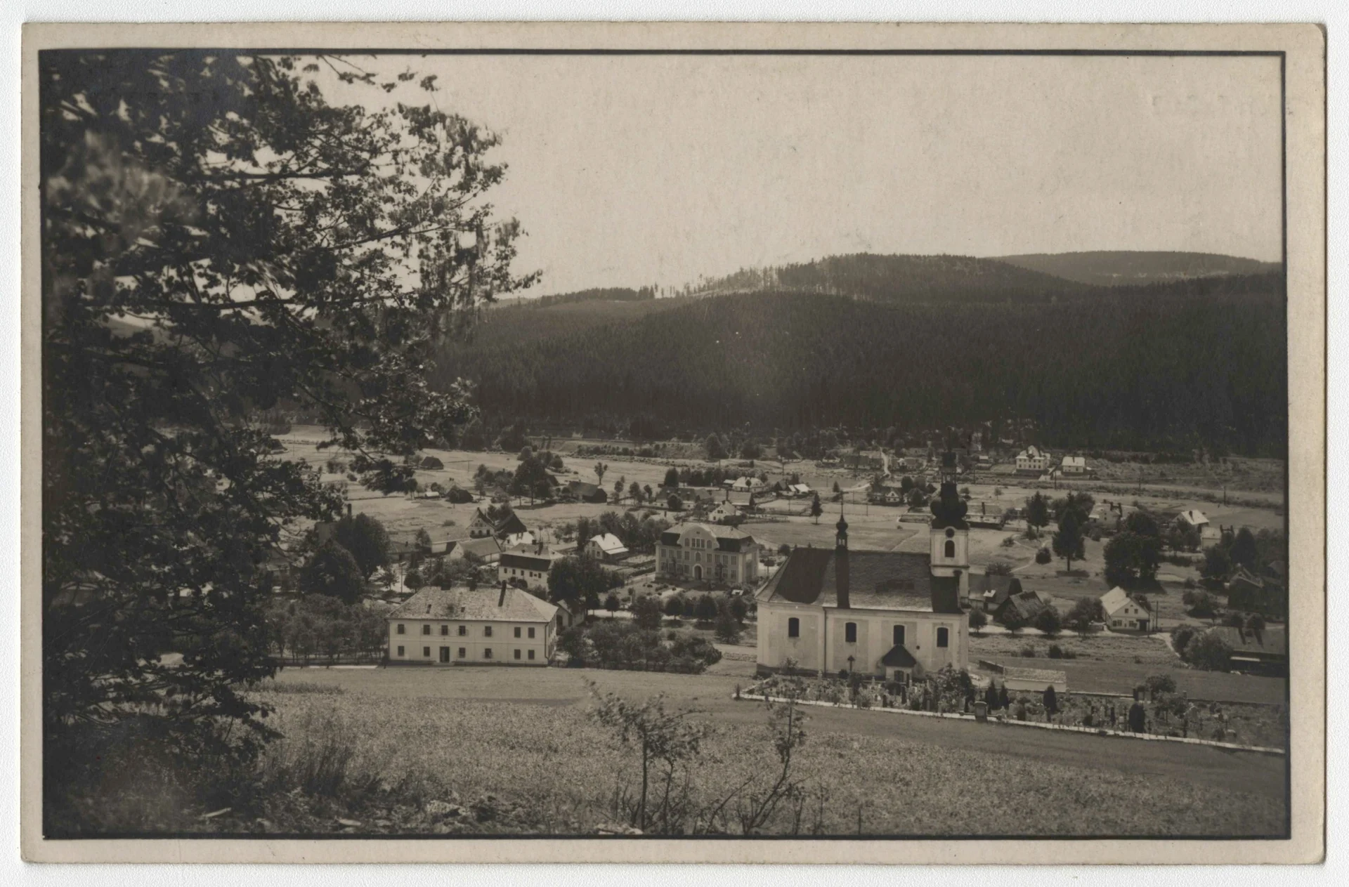 Náhledový obrázek předmětu Karlovice (čb. pohlednice)
