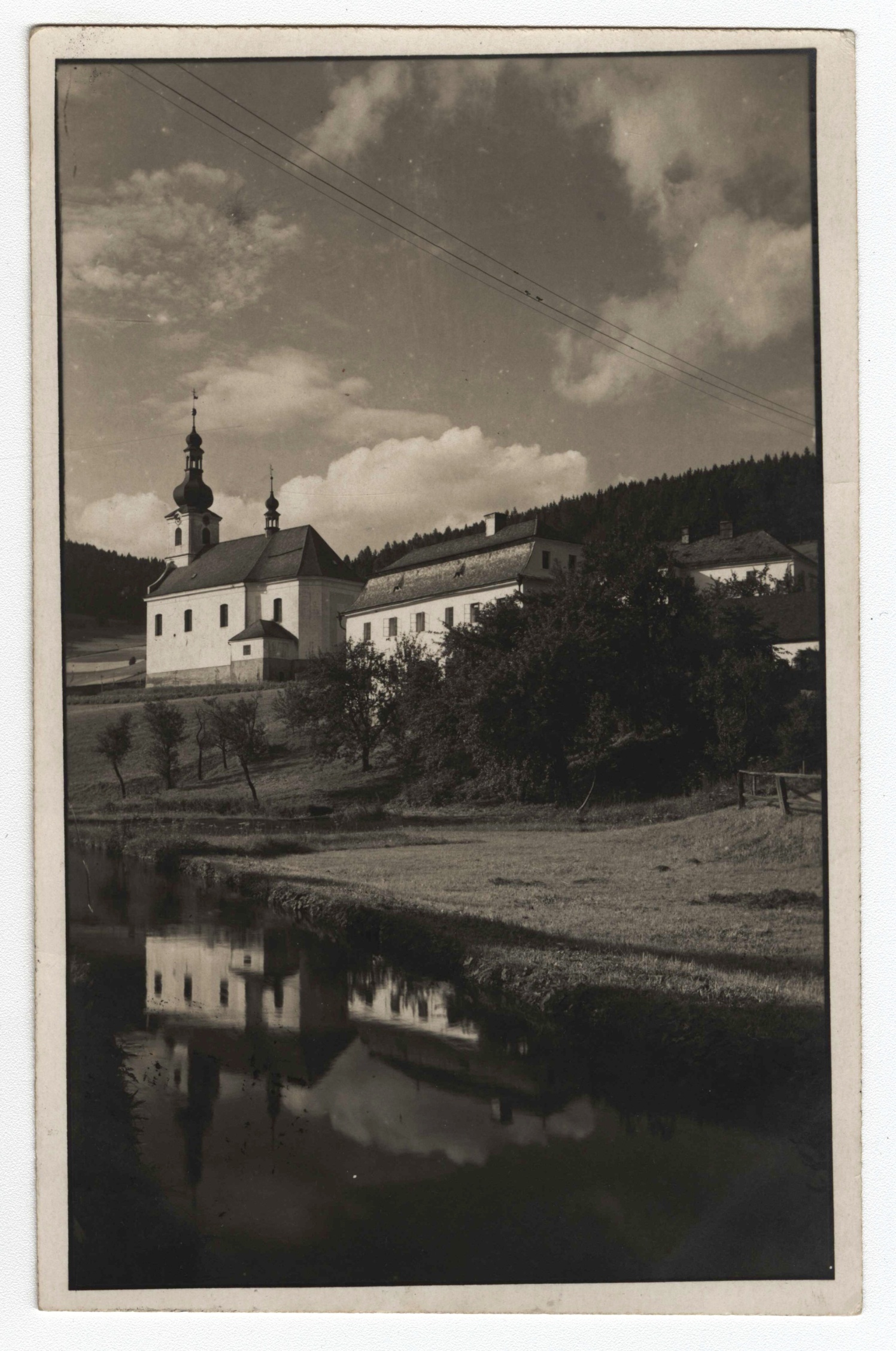 Náhledový obrázek Karlovice (čb. pohlednice) - 1
