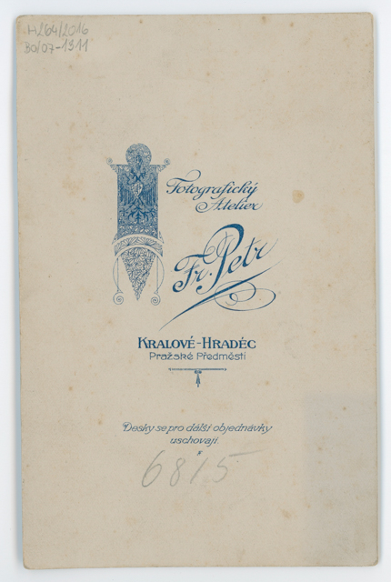 Náhledový obrázek Ateliérová kabinetní fotografie - 2
